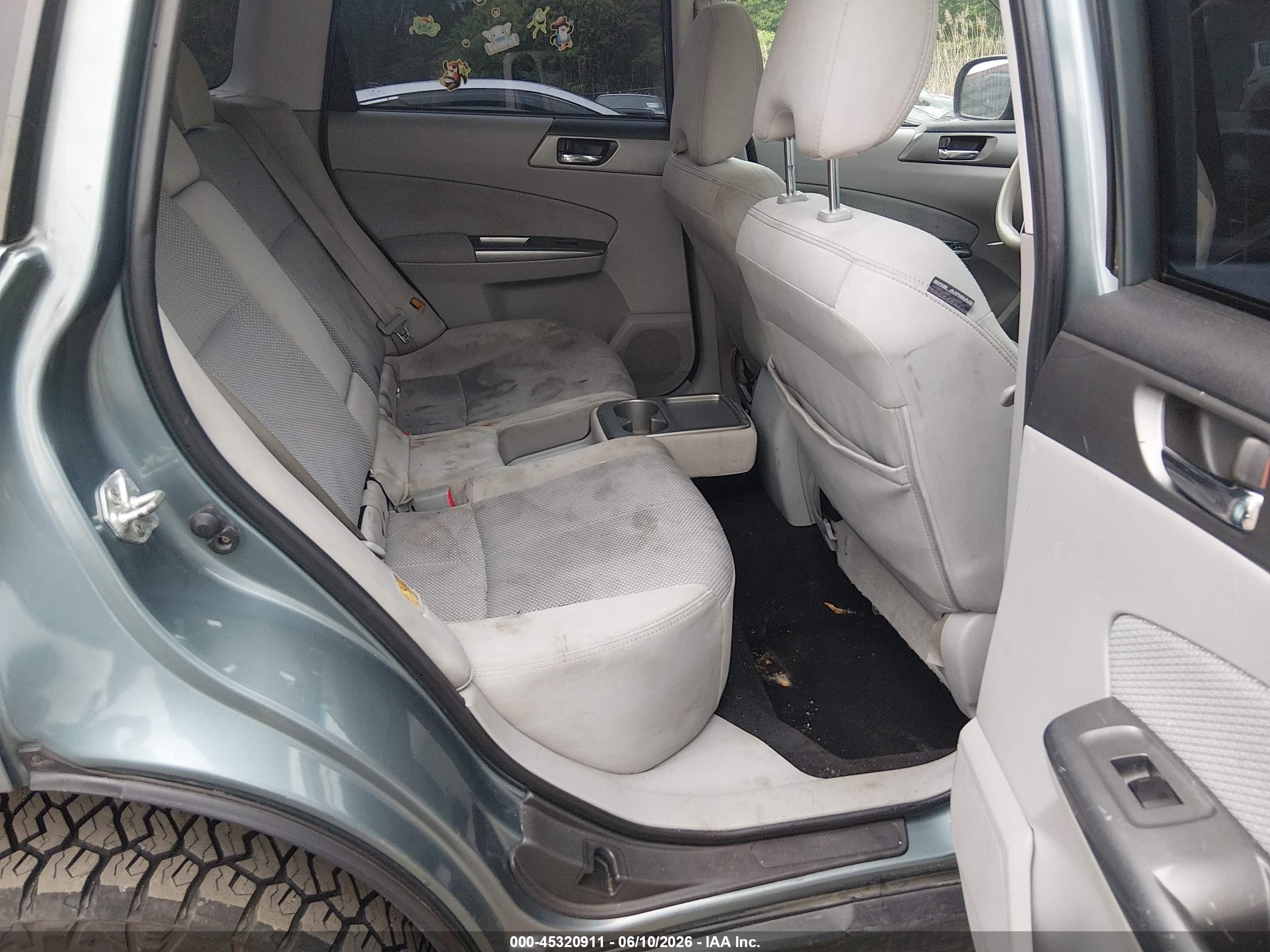 2011 Subaru Forester 2.5x Premium Light Blue vin: JF2SHACC0BH704752