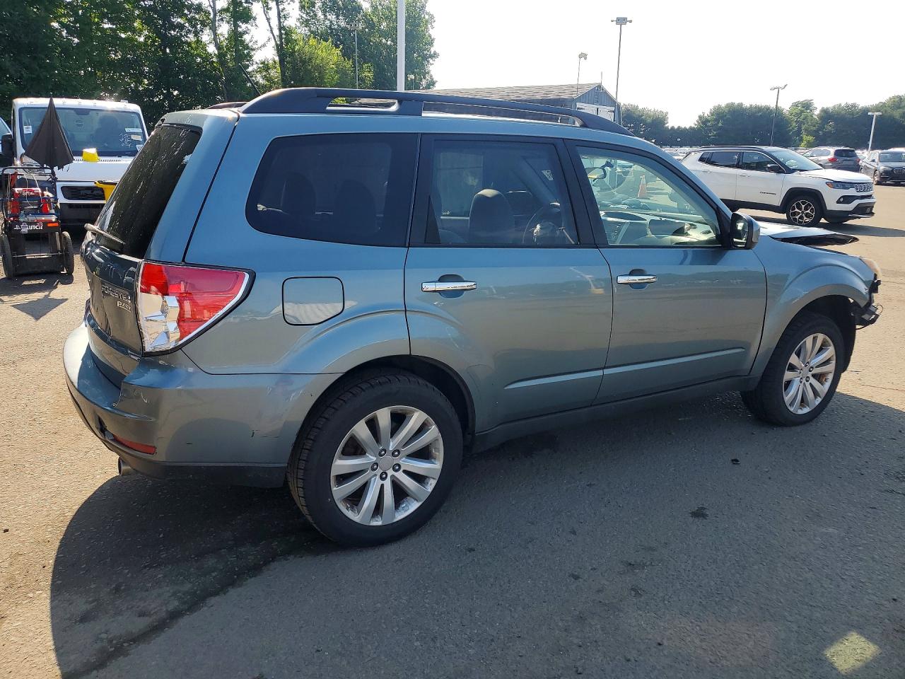 2012 Subaru Forester 2.5x Premium Green vin: JF2SHACC0CH424959