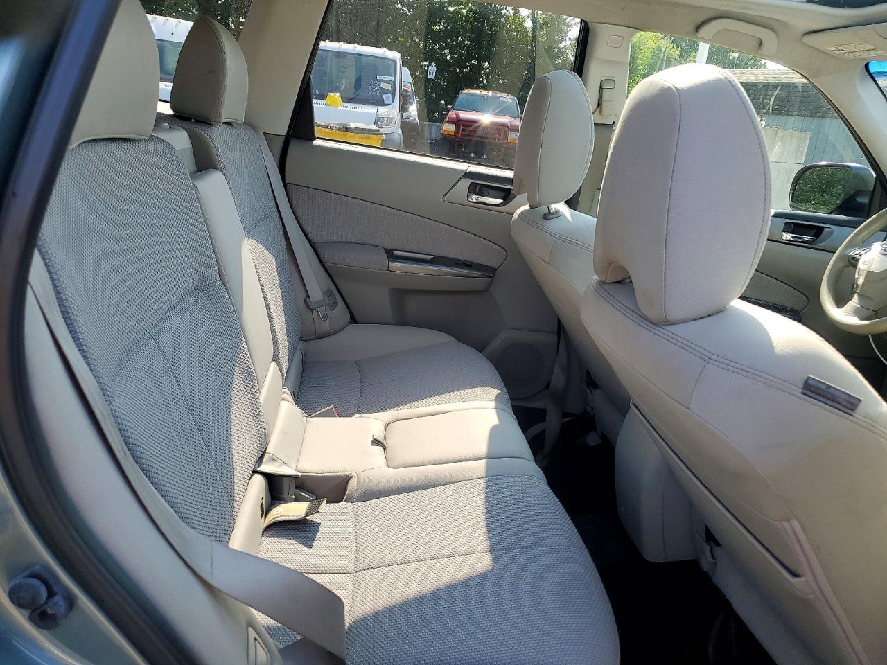 2012 Subaru Forester 2.5x Premium Green vin: JF2SHACC0CH424959