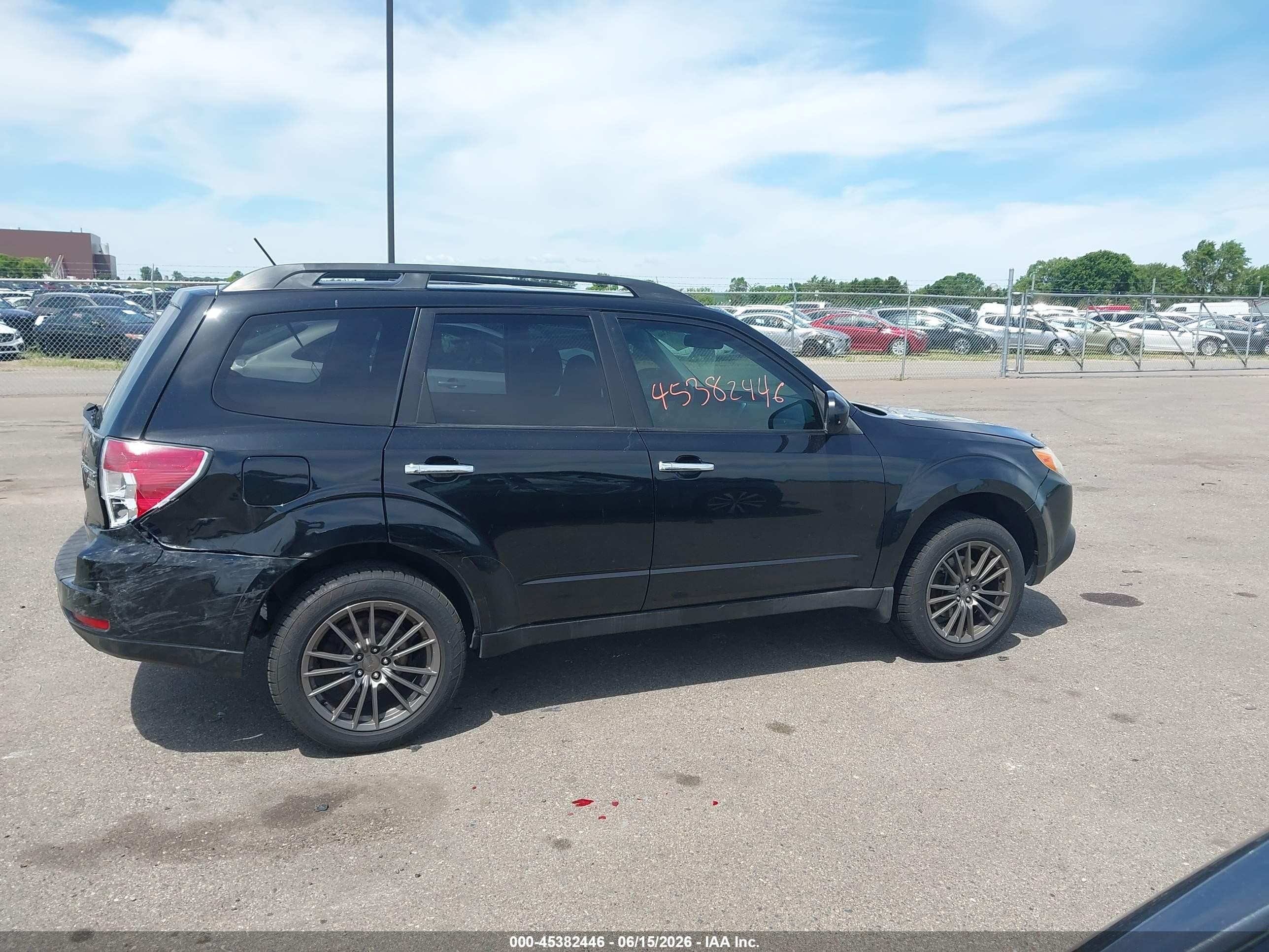 2012 Subaru Forester 2.5x Premium Black vin: JF2SHACC2CH452066