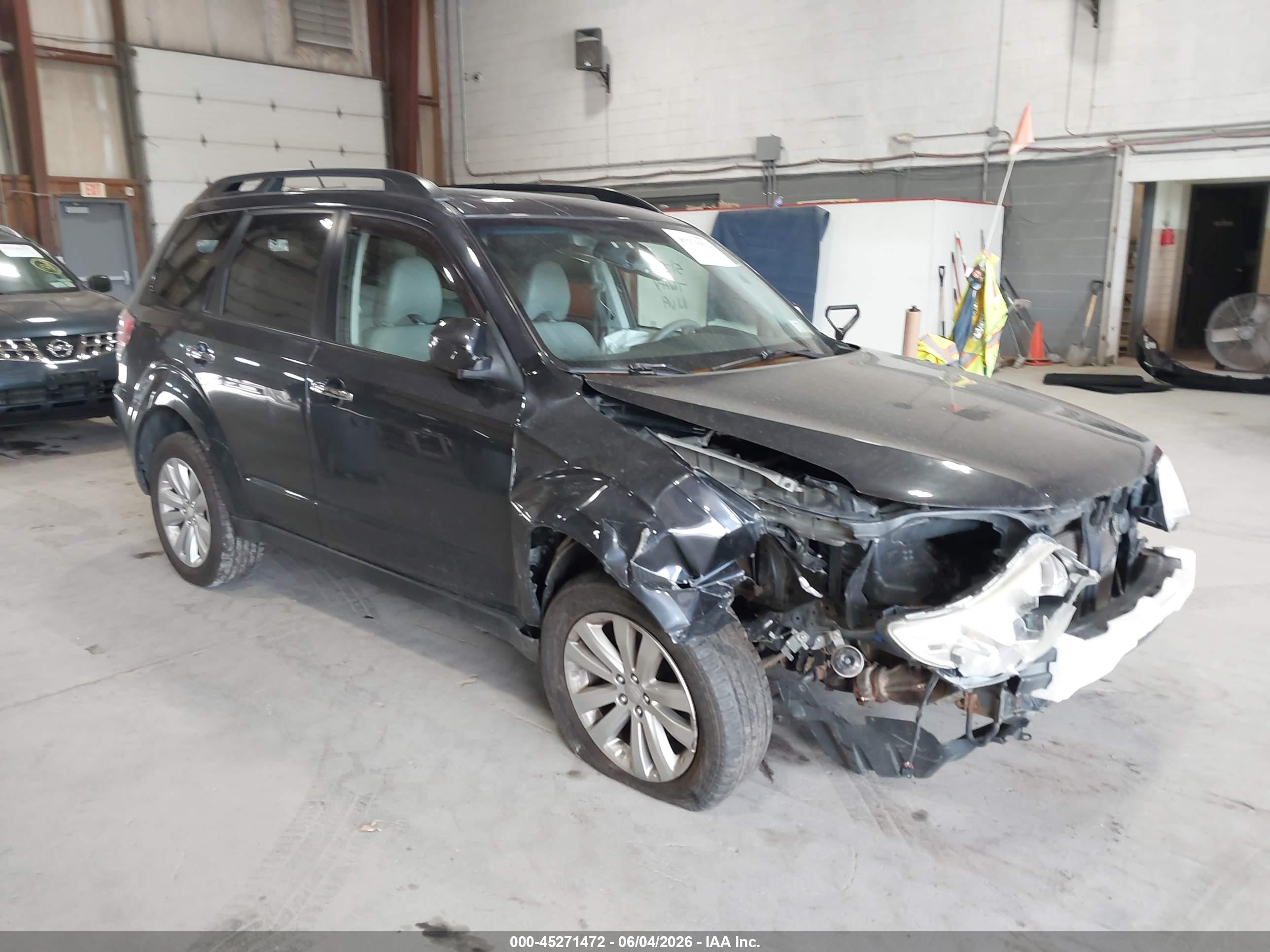 2013 Subaru Forester 2.5x Premium Gray vin: JF2SHACC3DH436914