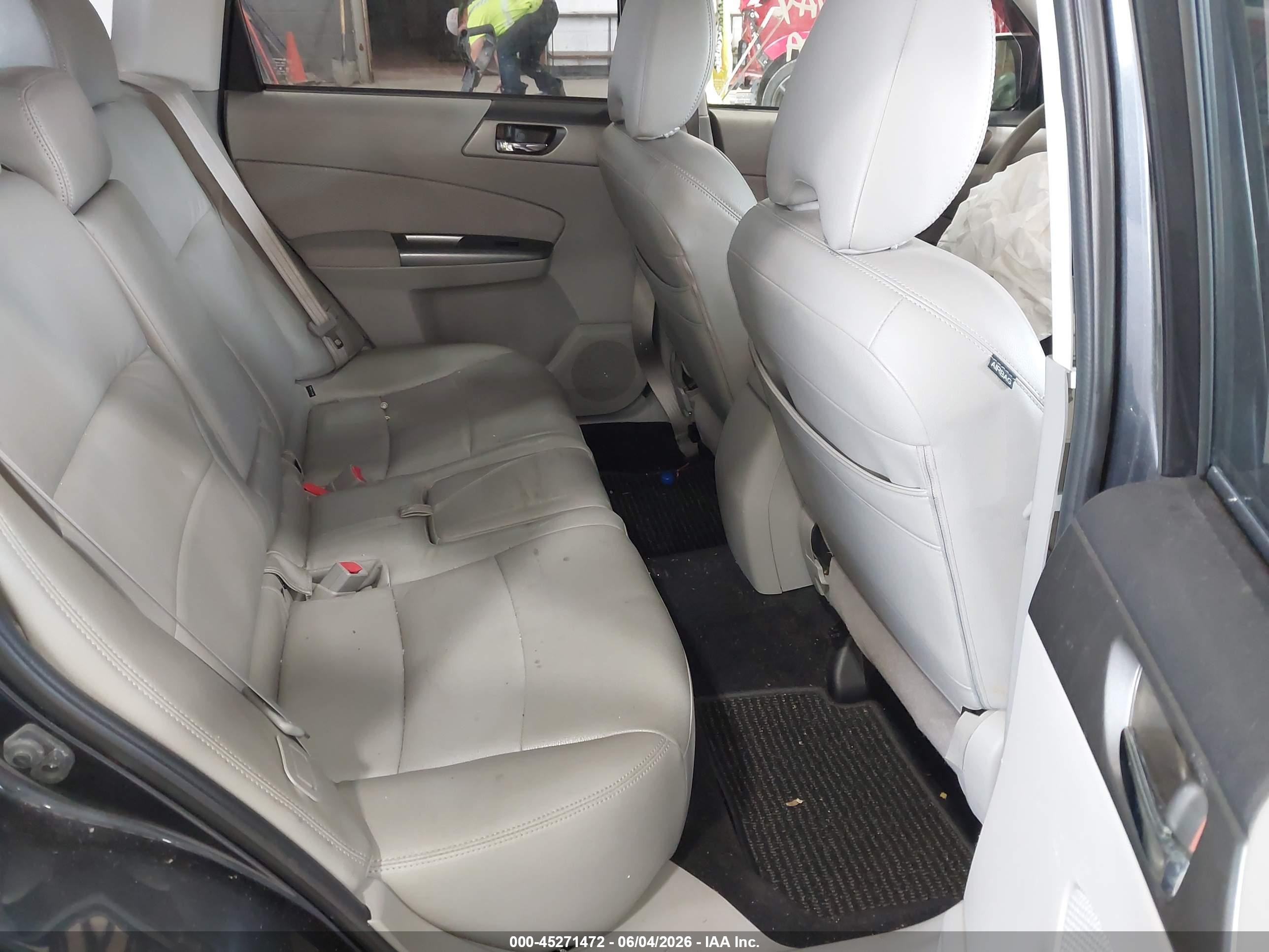 2013 Subaru Forester 2.5x Premium Gray vin: JF2SHACC3DH436914