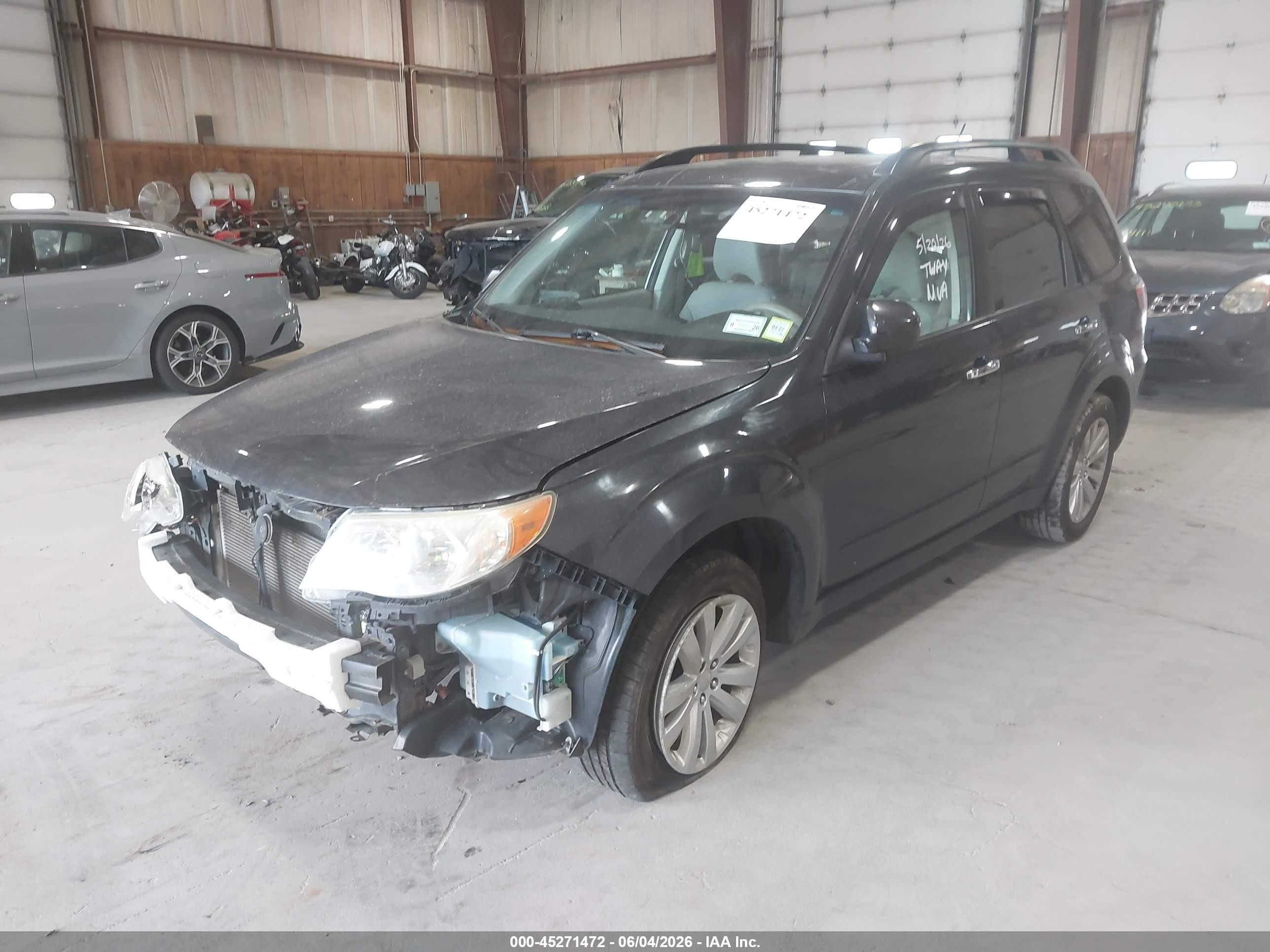 2013 Subaru Forester 2.5x Premium Gray vin: JF2SHACC3DH436914