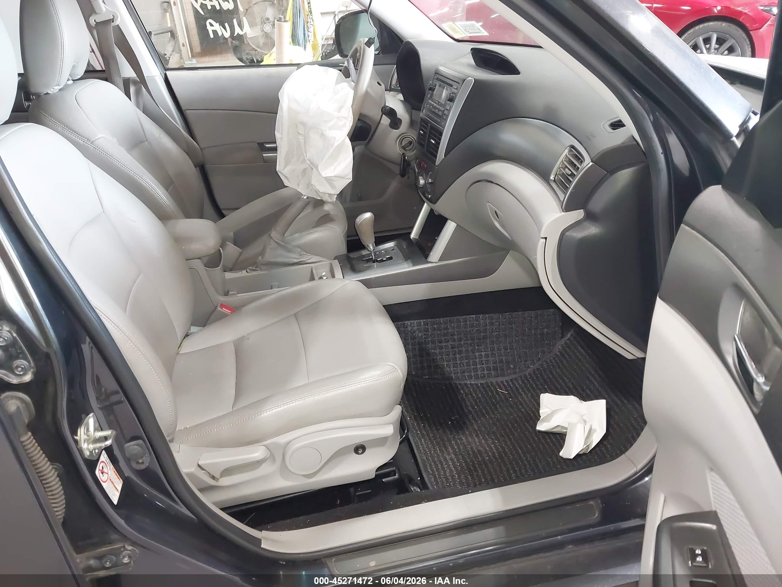 2013 Subaru Forester 2.5x Premium Gray vin: JF2SHACC3DH436914