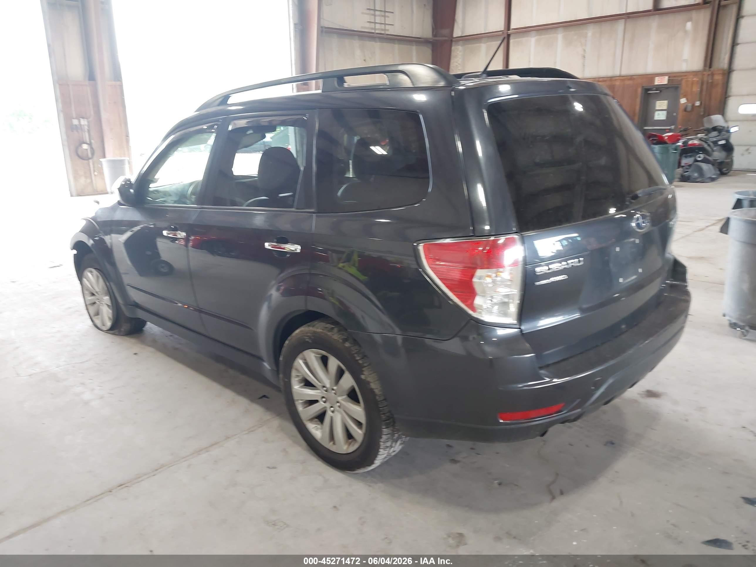 2013 Subaru Forester 2.5x Premium Gray vin: JF2SHACC3DH436914