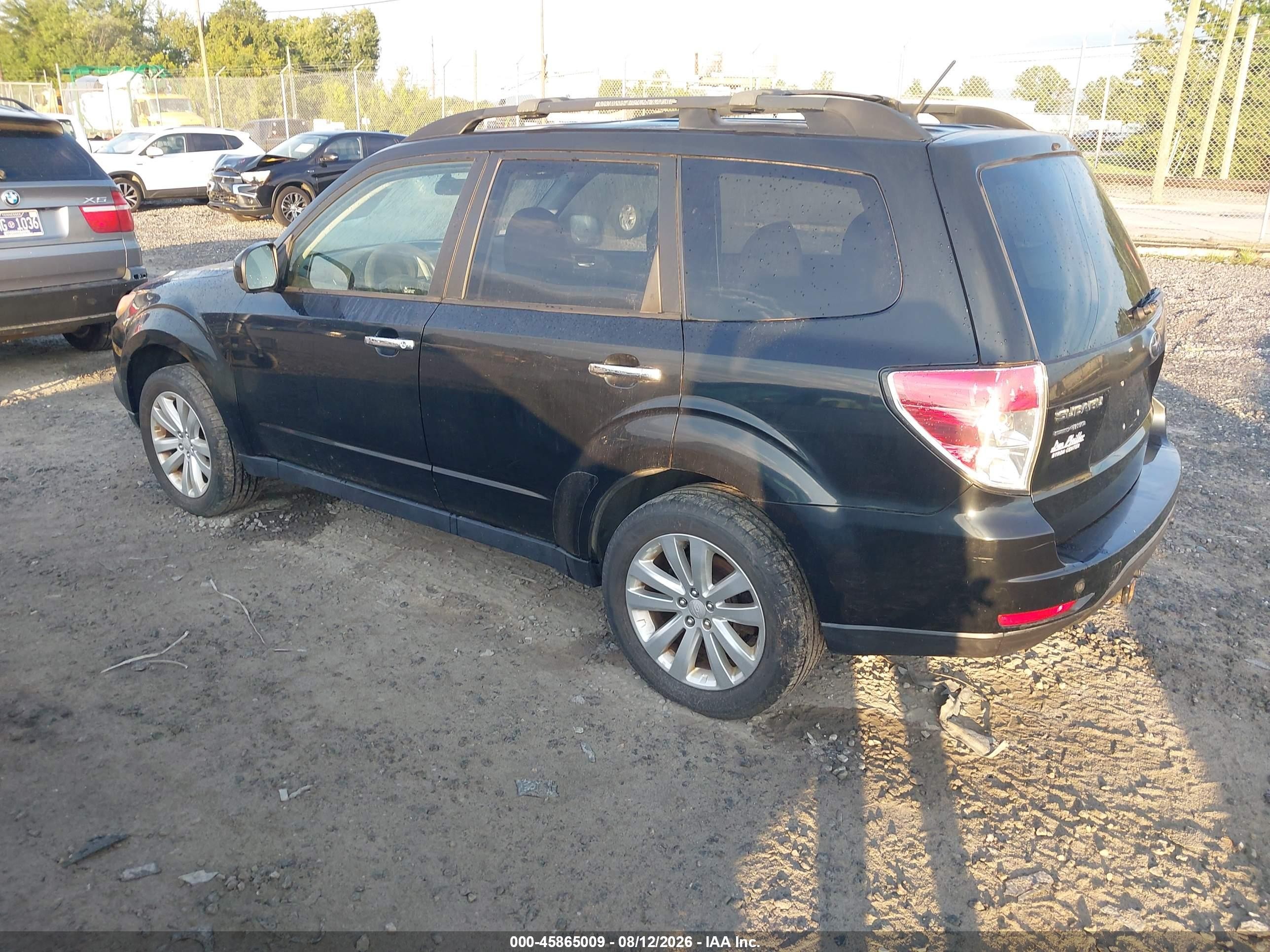 2013 Subaru Forester 2.5x Premium Black vin: JF2SHACC5DH423176