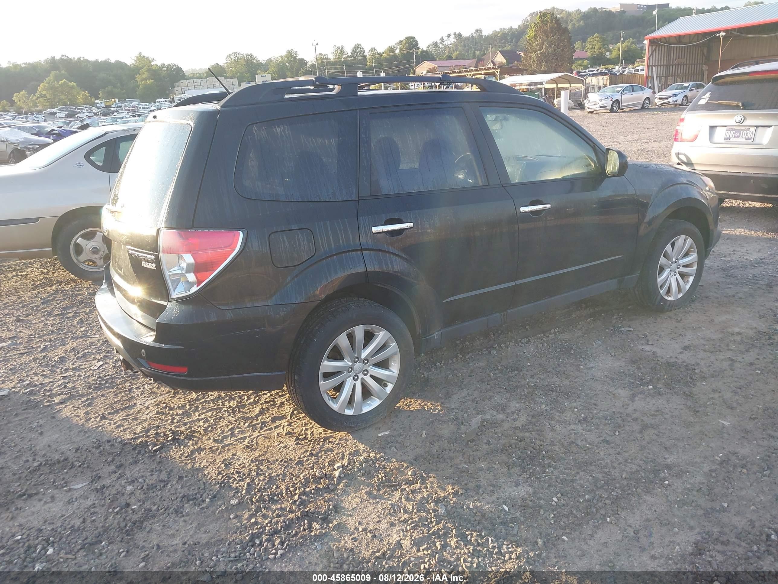 2013 Subaru Forester 2.5x Premium Black vin: JF2SHACC5DH423176