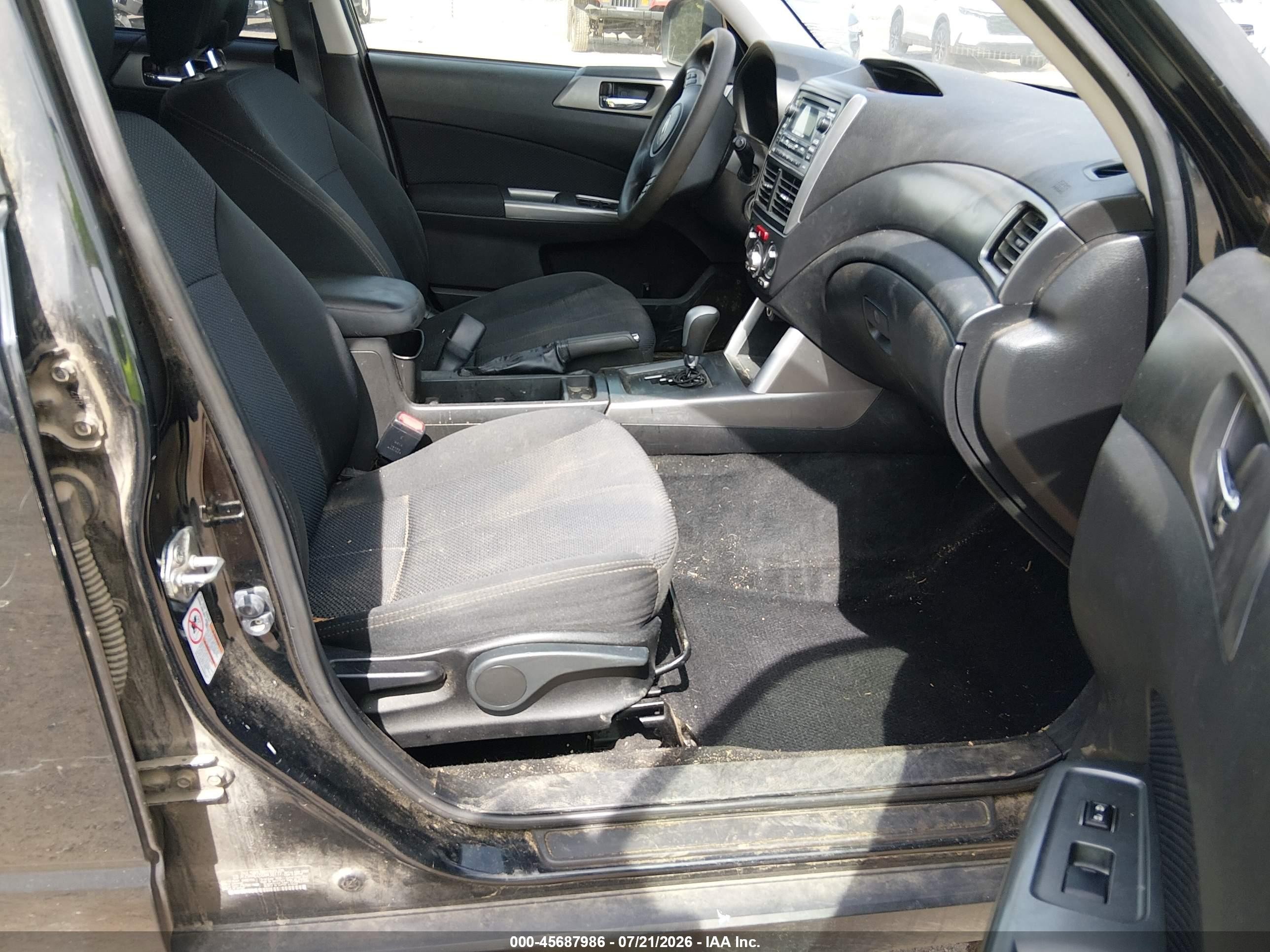 2013 Subaru Forester 2.5x Premium Black vin: JF2SHACC5DH438177