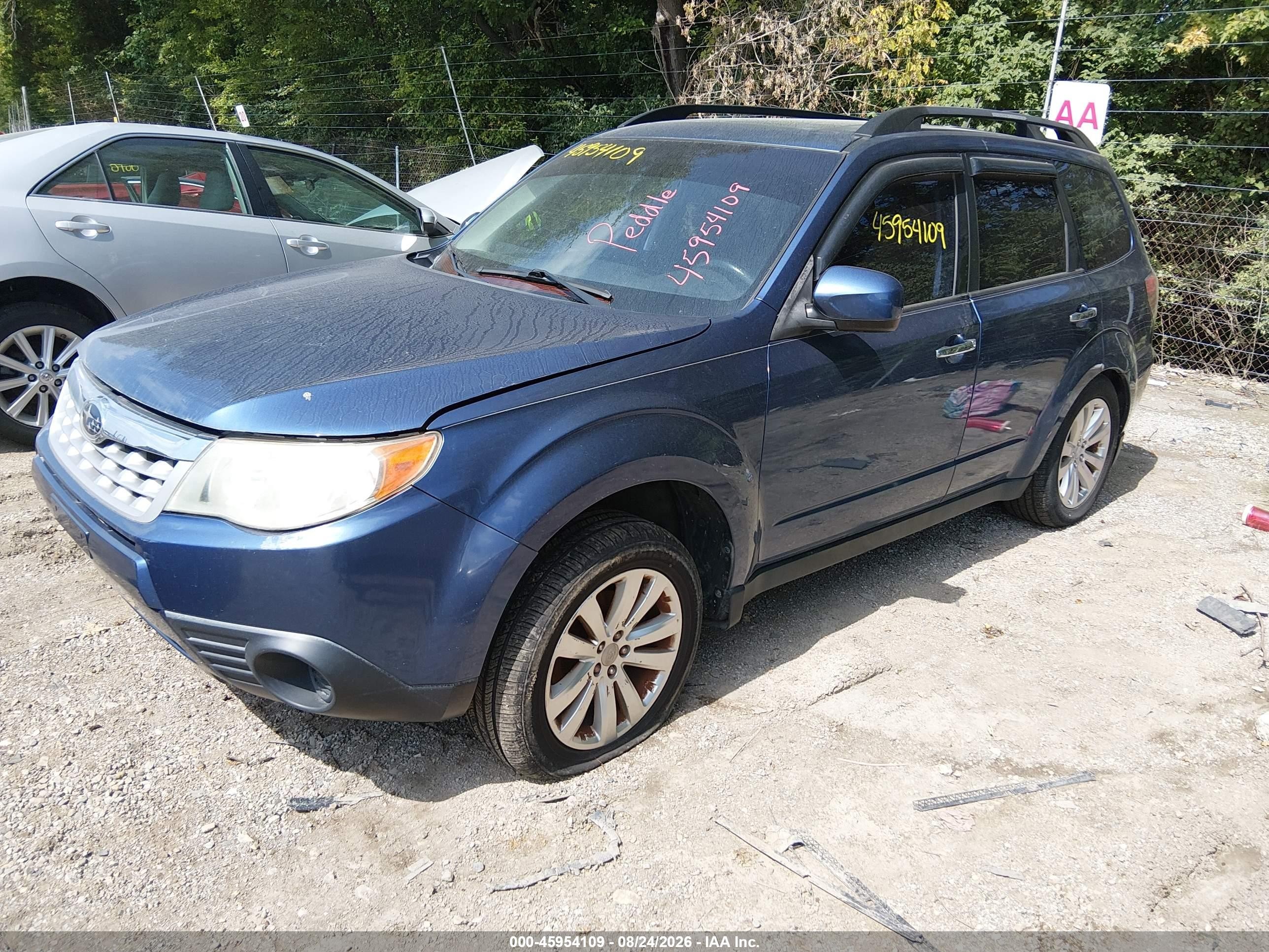 2011 Subaru Forester 2.5x Premium Blue vin: JF2SHADC0BH727527