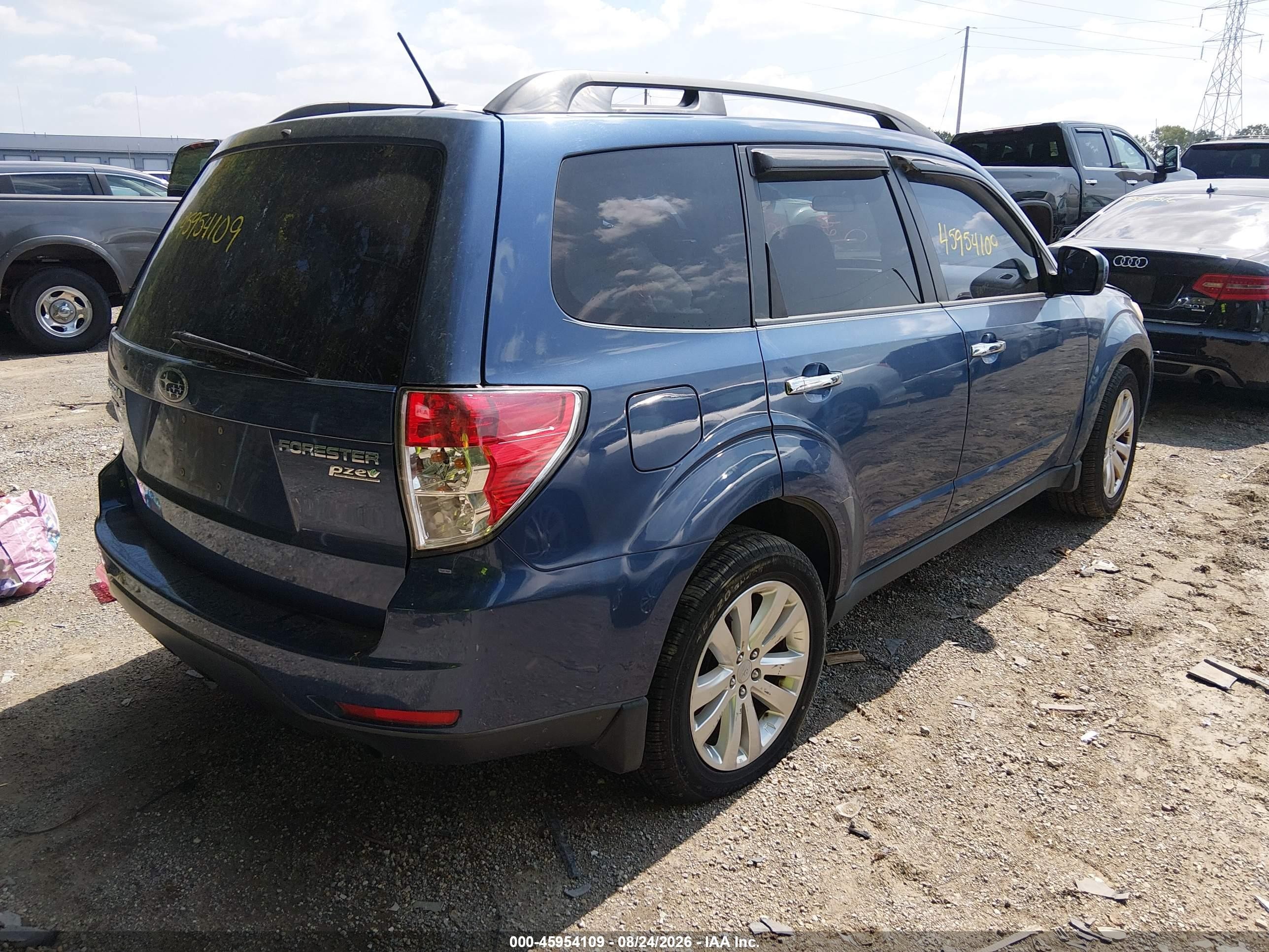2011 Subaru Forester 2.5x Premium Blue vin: JF2SHADC0BH727527