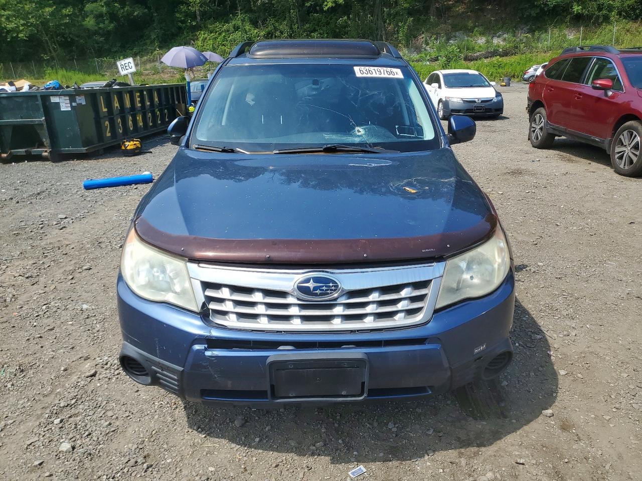 2011 Subaru Forester 2.5x Premium Blue vin: JF2SHADC0BH731142