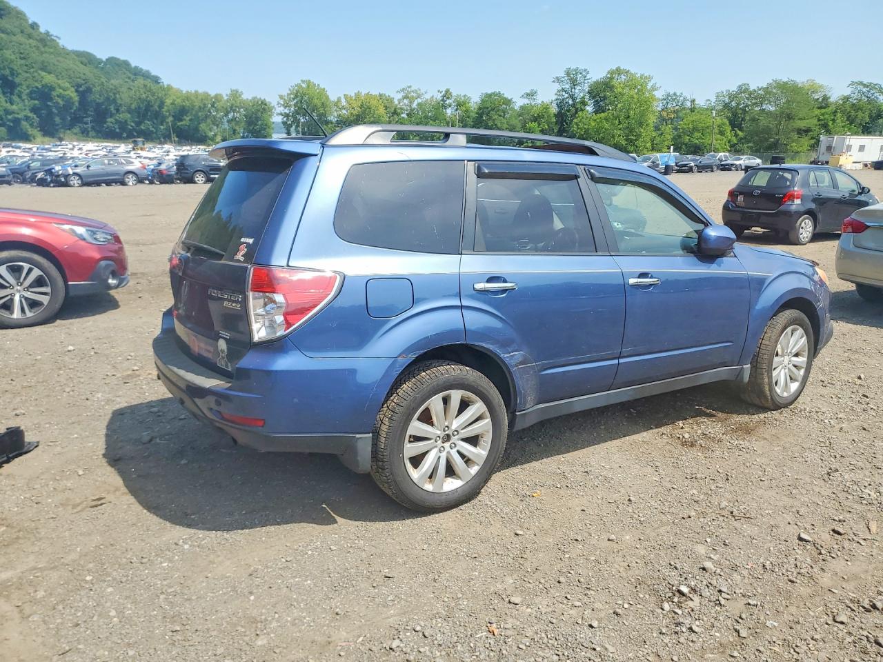 2011 Subaru Forester 2.5x Premium Blue vin: JF2SHADC0BH731142