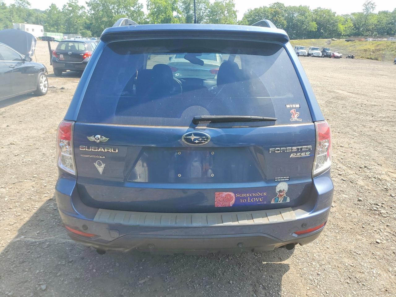 2011 Subaru Forester 2.5x Premium Blue vin: JF2SHADC0BH731142