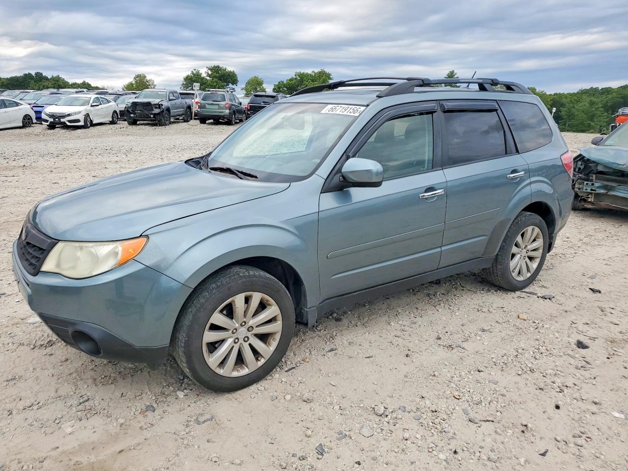 2011 Subaru Forester 2.5x Premium Green vin: JF2SHADC0BH774251