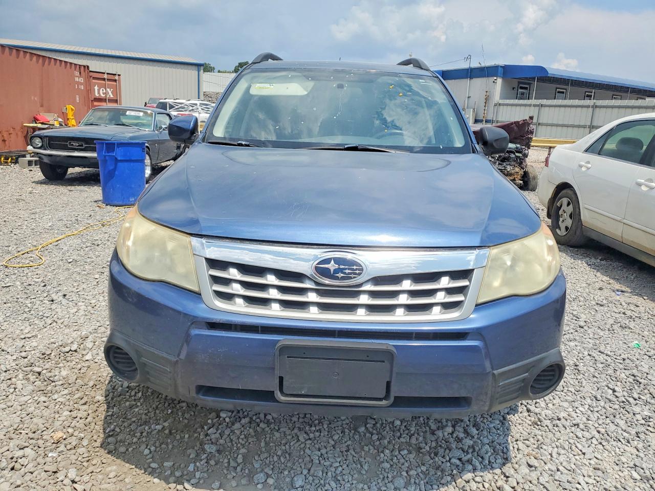 2012 Subaru Forester 2.5x Premium Blue vin: JF2SHADC0CH409120