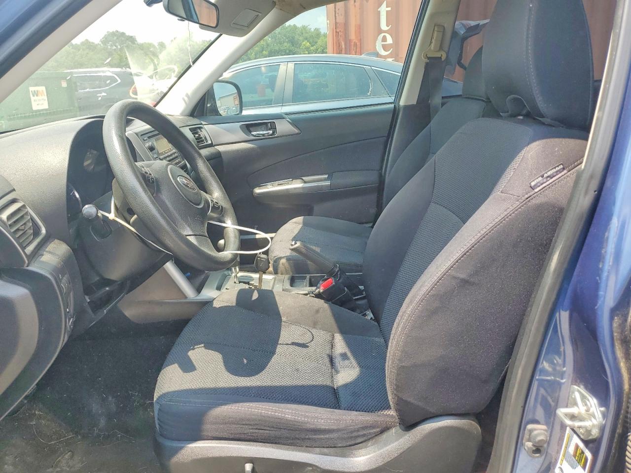 2012 Subaru Forester 2.5x Premium Blue vin: JF2SHADC0CH409120