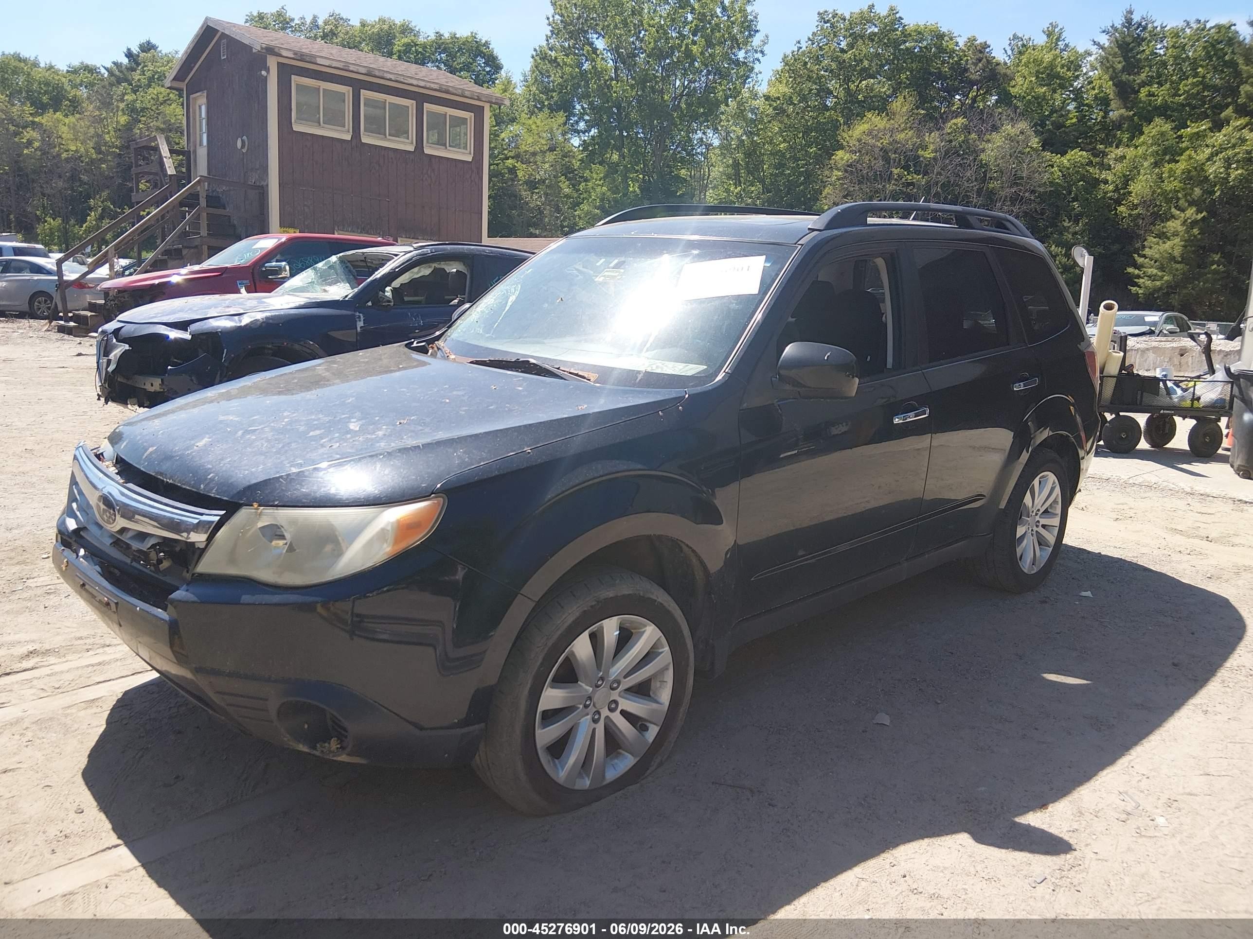 2012 Subaru Forester 2.5x Premium Черный vin: JF2SHADC0CH412244
