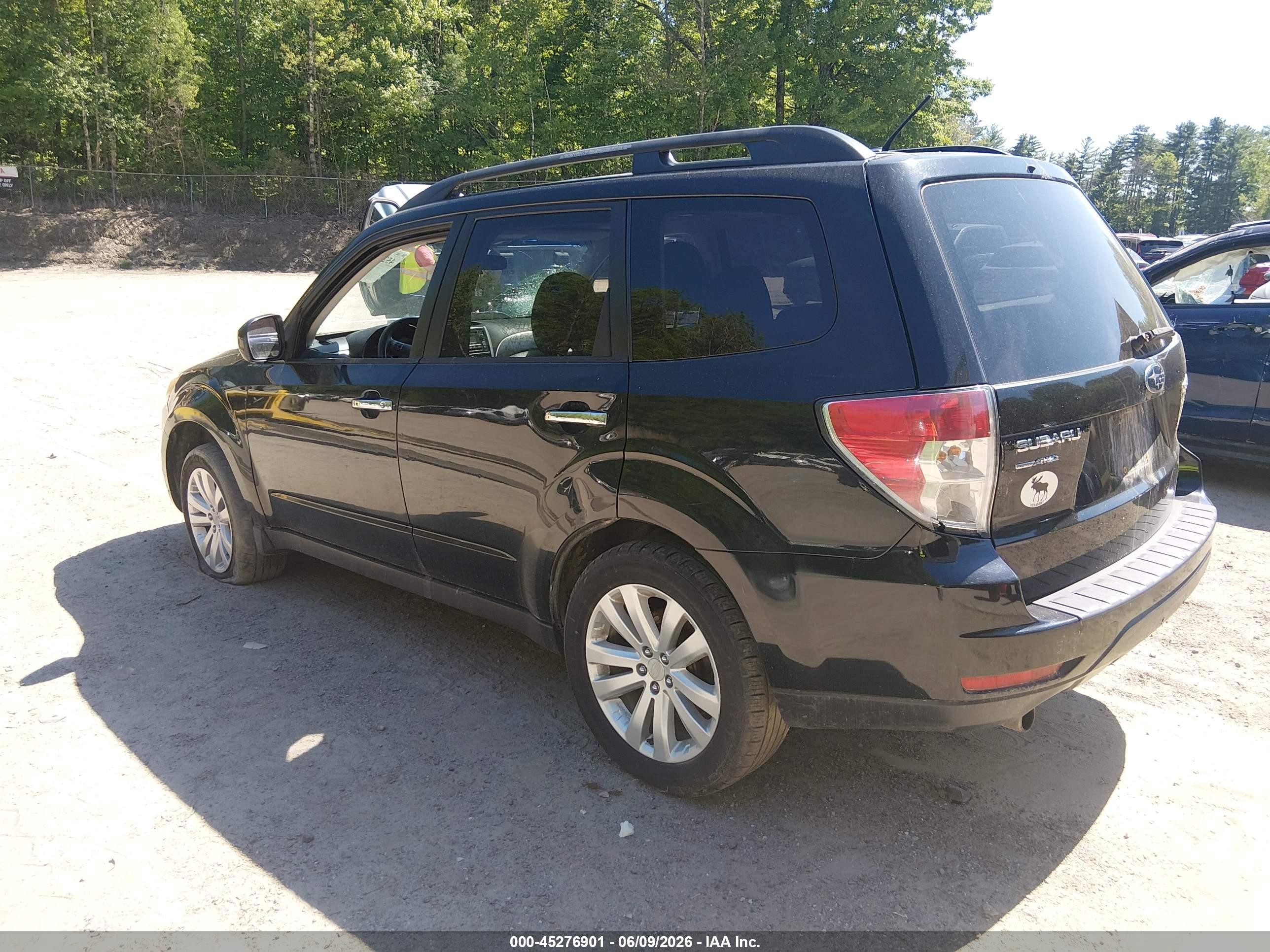 2012 Subaru Forester 2.5x Premium Черный vin: JF2SHADC0CH412244