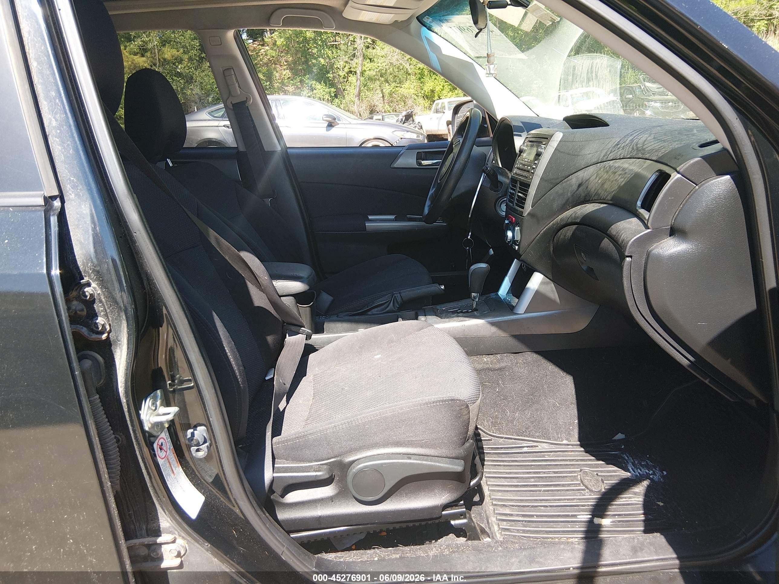 2012 Subaru Forester 2.5x Premium Черный vin: JF2SHADC0CH412244