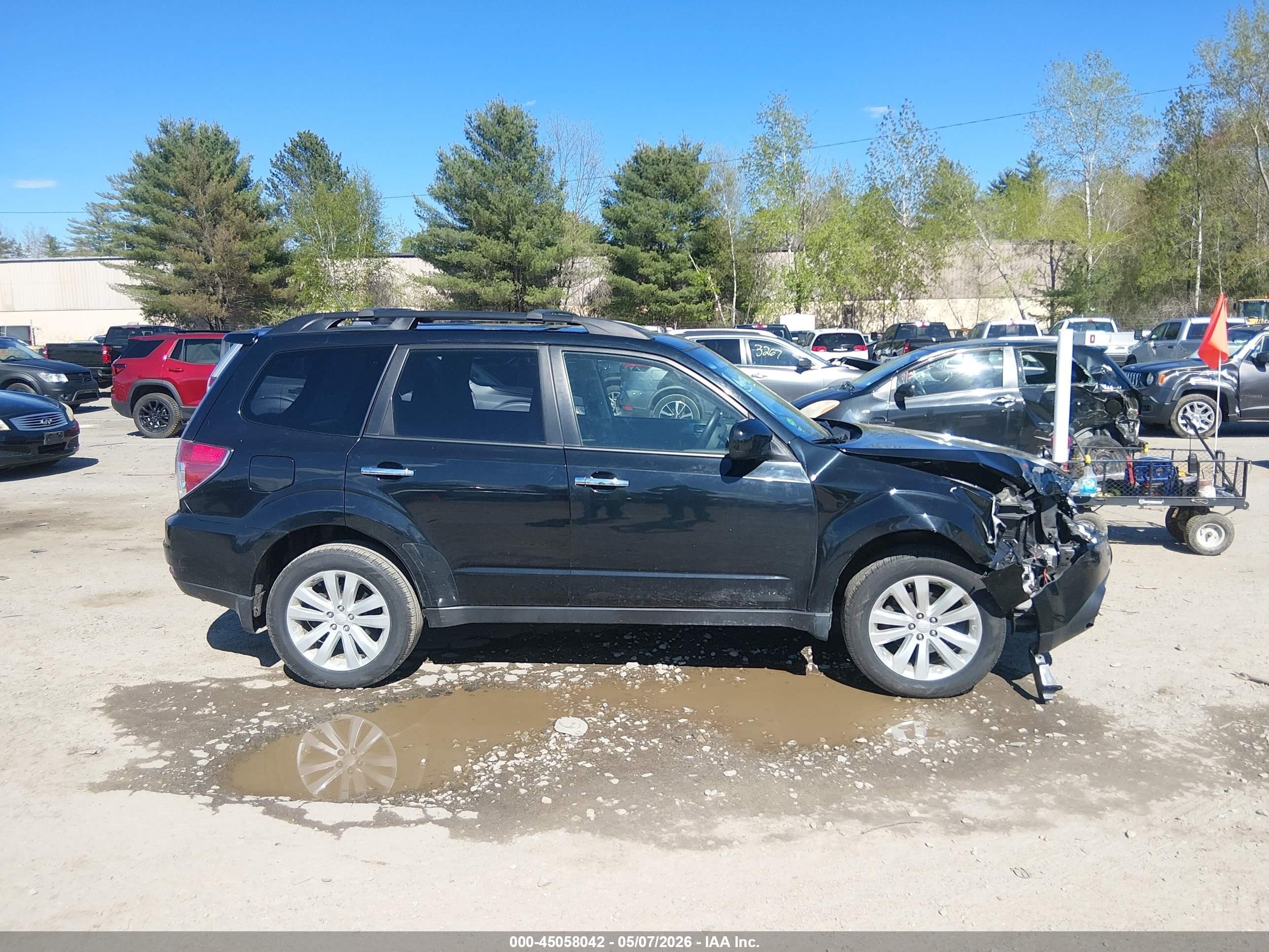 2012 Subaru Forester 2.5x Premium Черный vin: JF2SHADC0CH430016