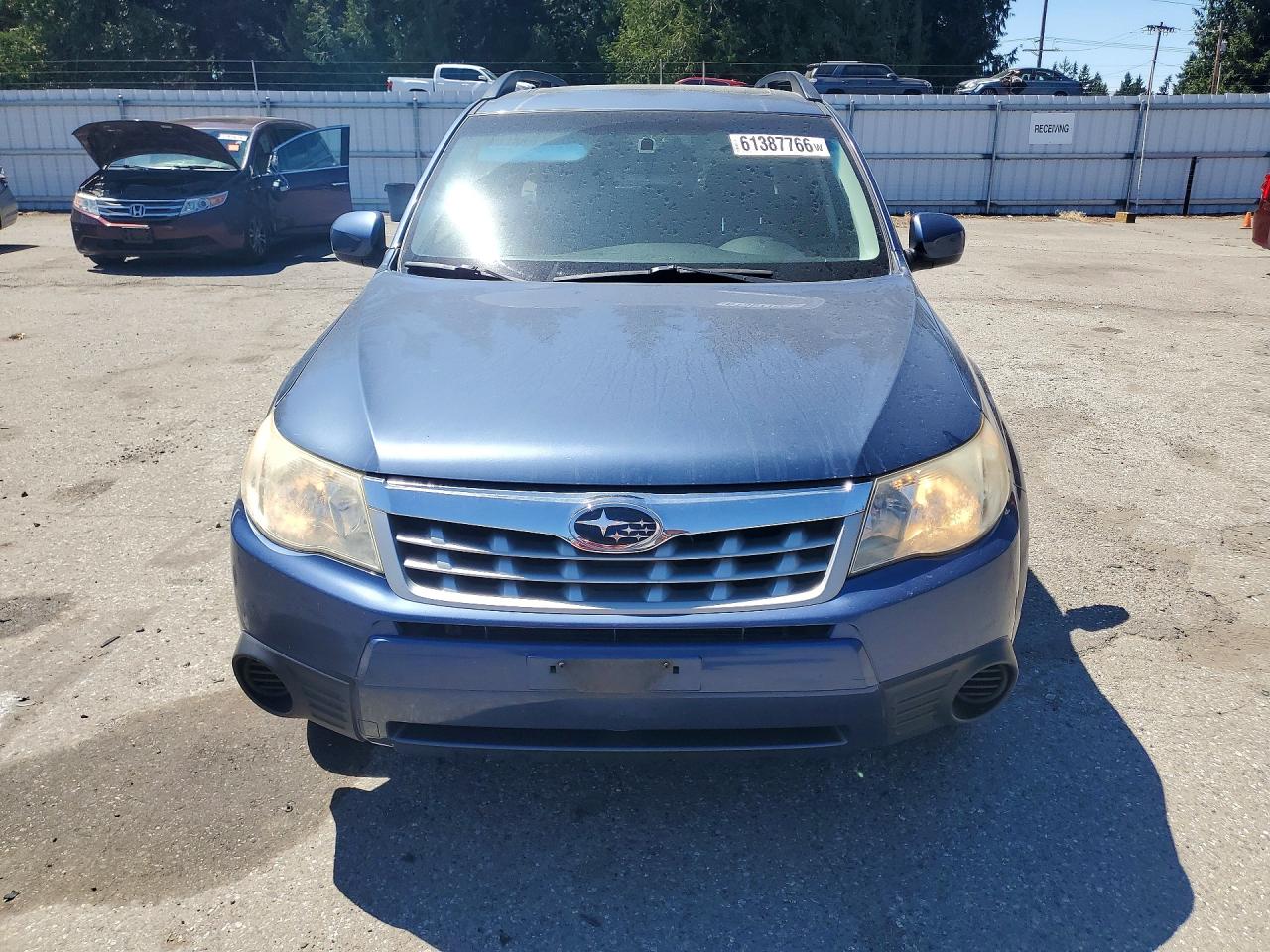 2012 Subaru Forester 2.5x Premium Blue vin: JF2SHADC0CH432509
