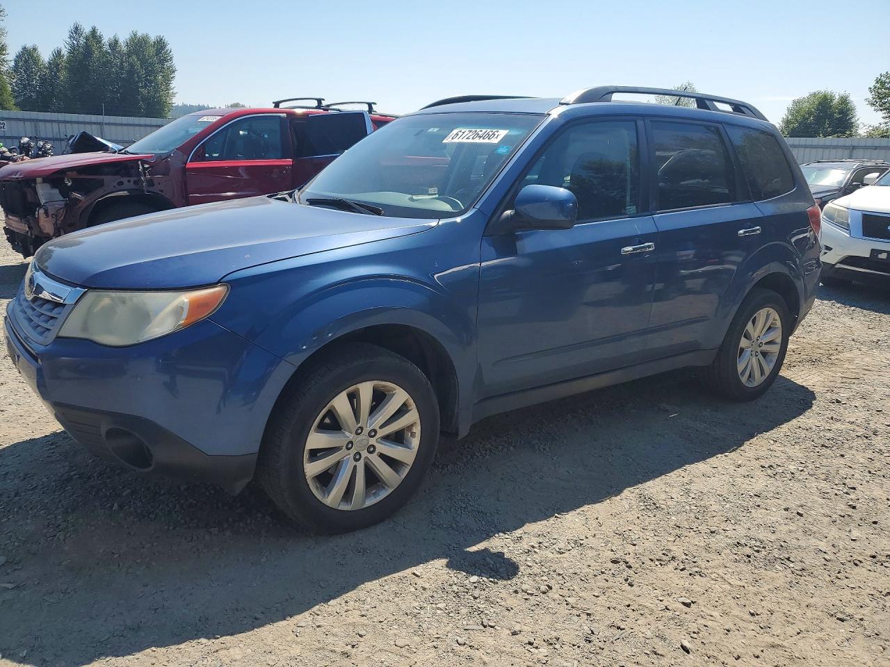 2012 Subaru Forester 2.5x Premium Blue vin: JF2SHADC0CH448595