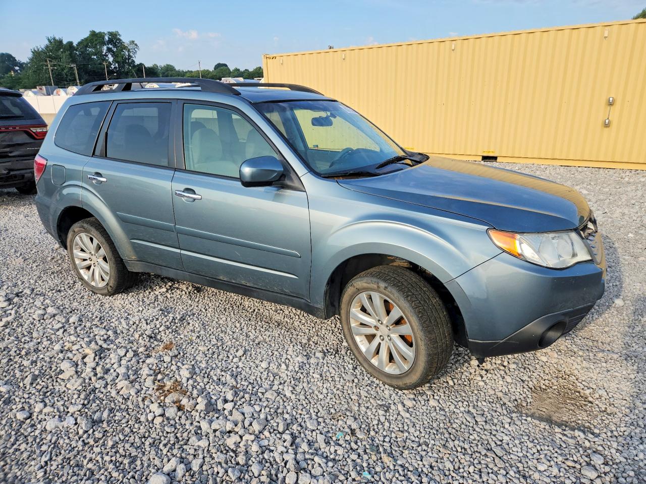 2012 Subaru Forester 2.5x Premium Blue vin: JF2SHADC0CH456180