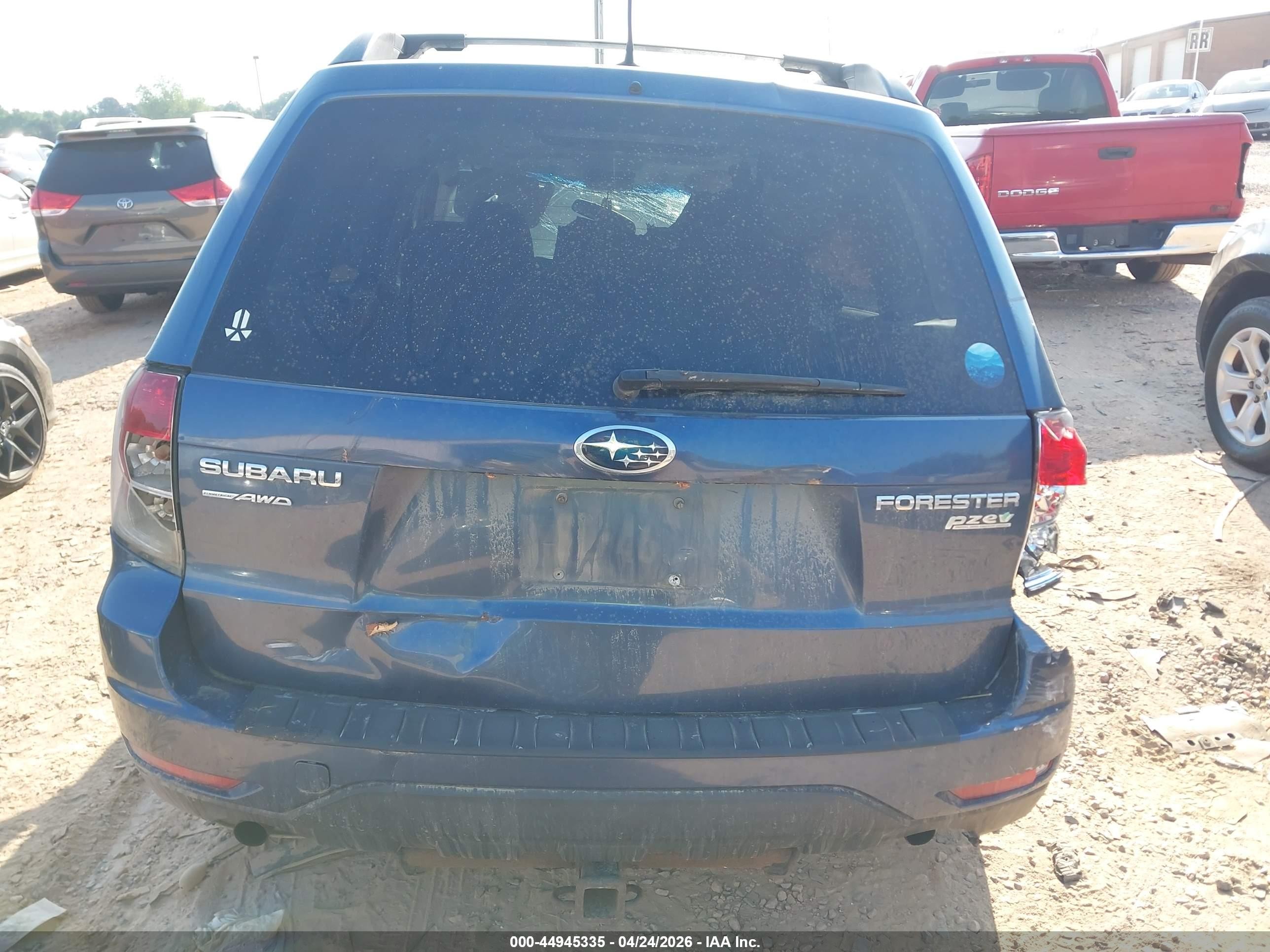 2012 Subaru Forester 2.5x Premium Blue vin: JF2SHADC0CH464358