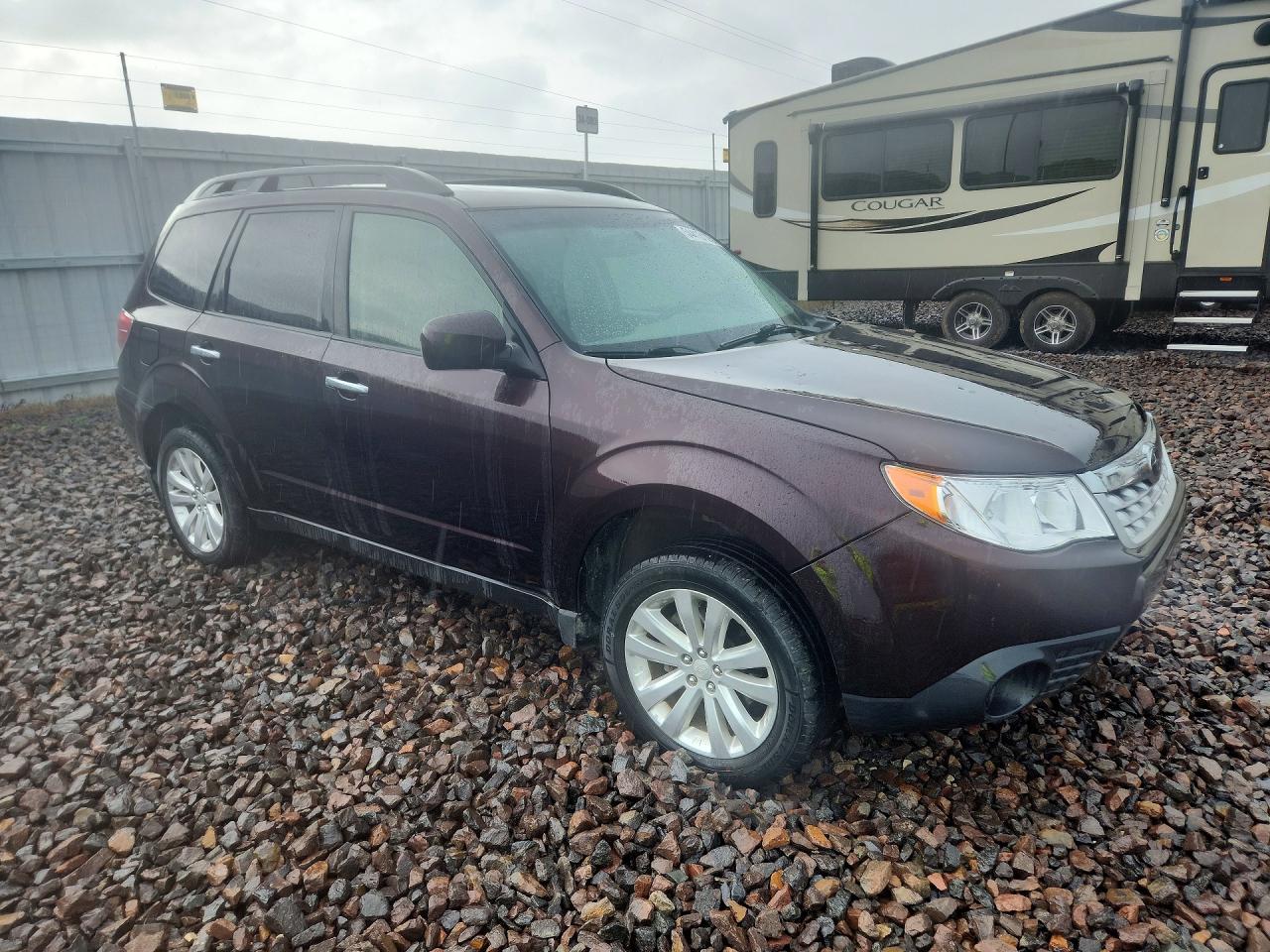 2013 Subaru Forester Фиолетовый vin: JF2SHADC0DG417127