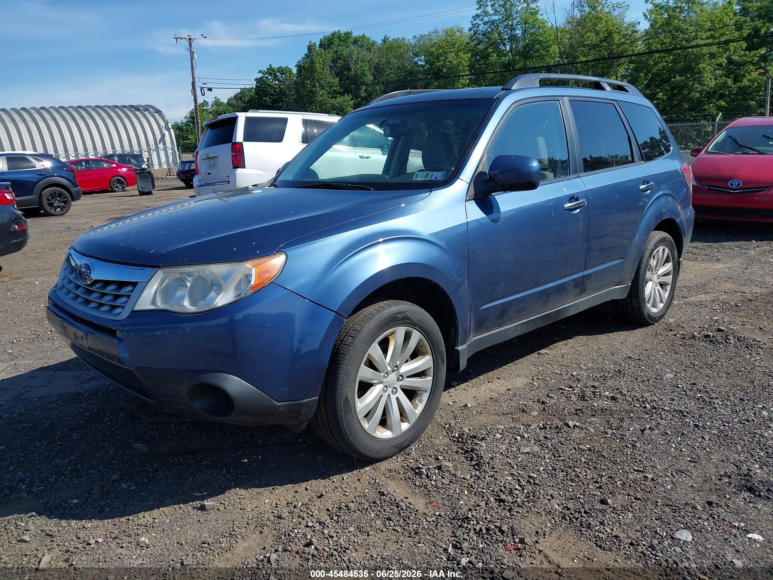 2013 Subaru Forester 2.5x Premium Blue vin: JF2SHADC0DH418613