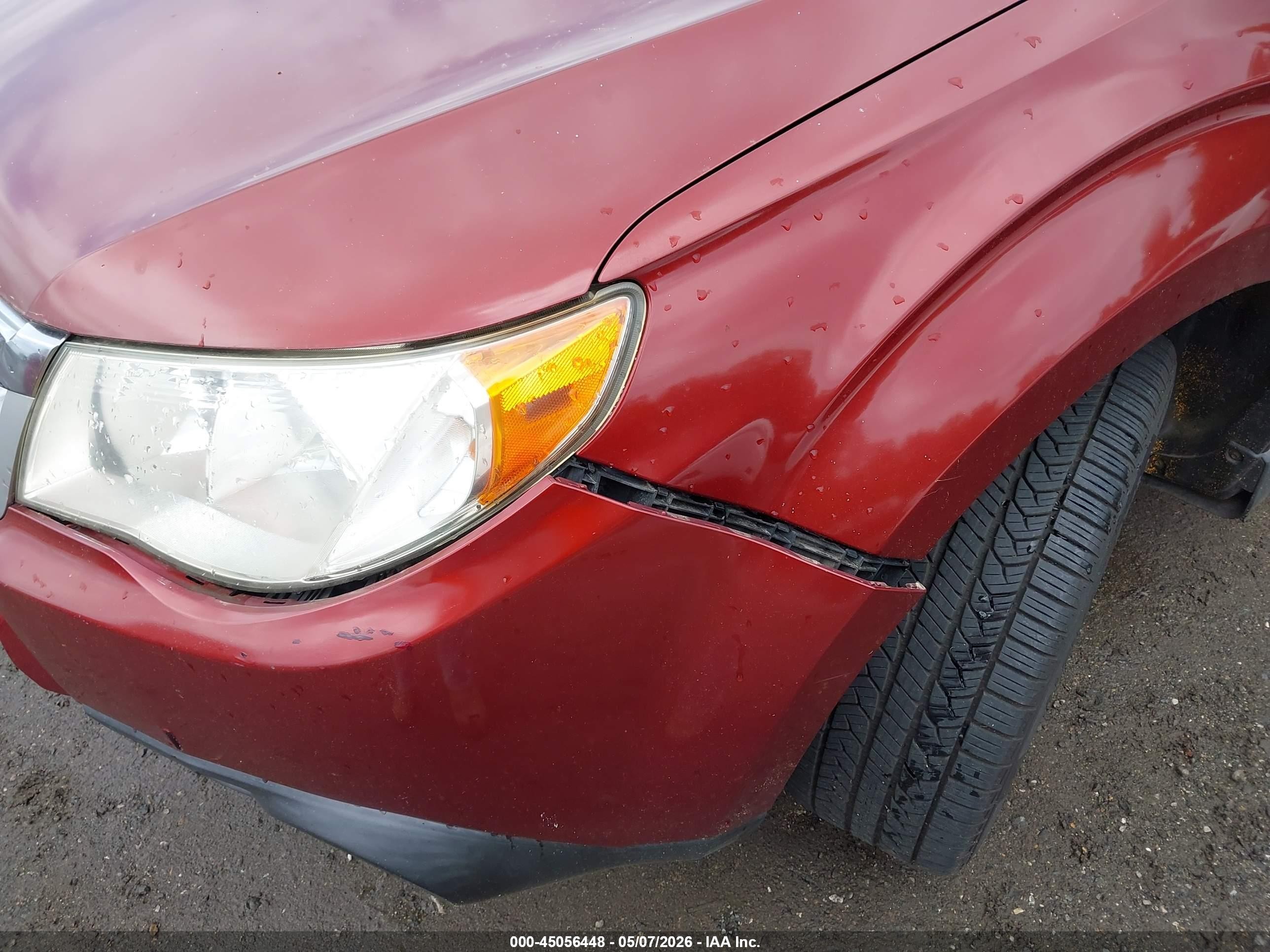 2013 Subaru Forester 2.5x Premium Burgundy vin: JF2SHADC0DH431796