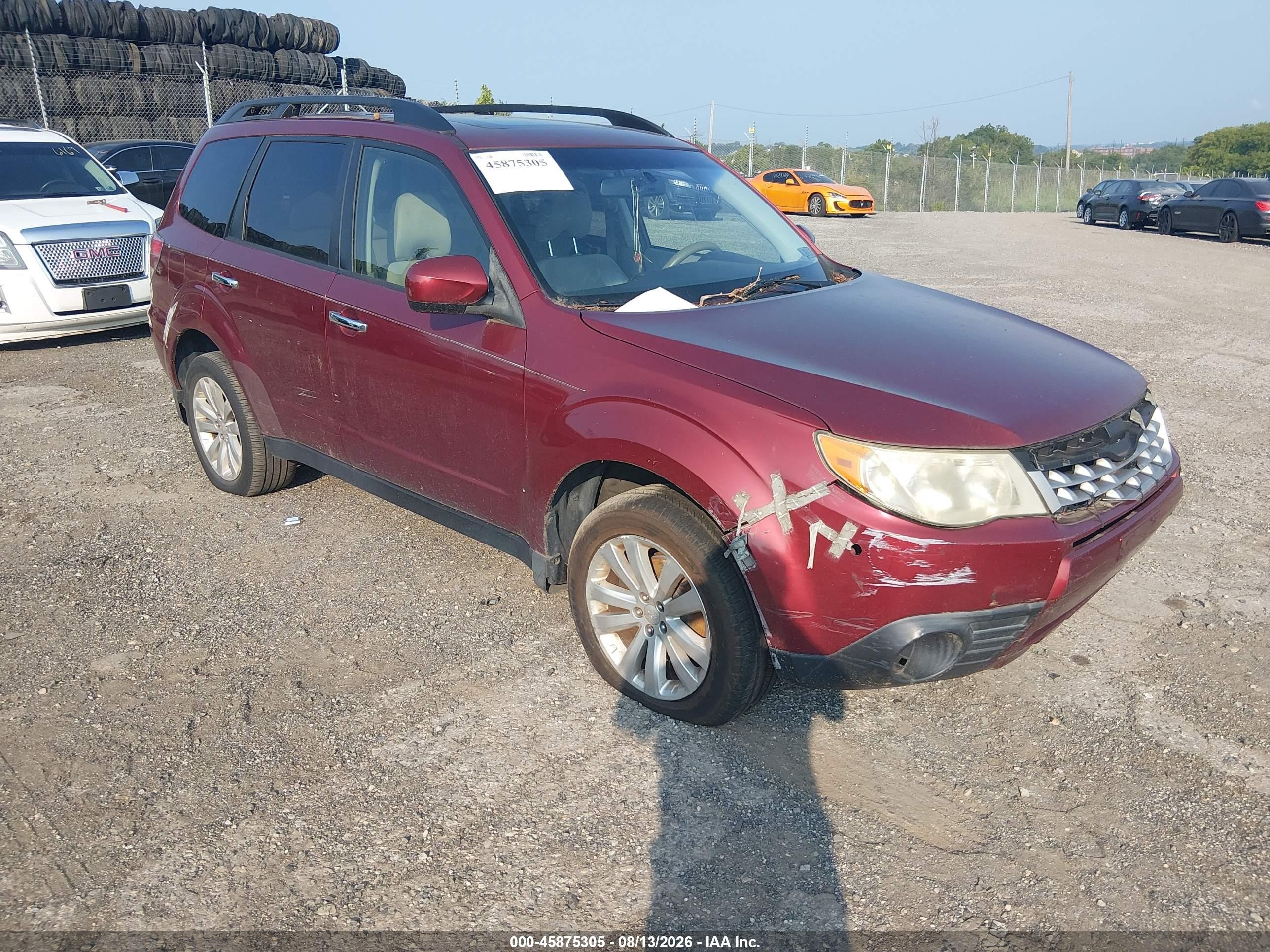 2013 Subaru Forester 2.5x Premium Burgundy vin: JF2SHADC0DH435590