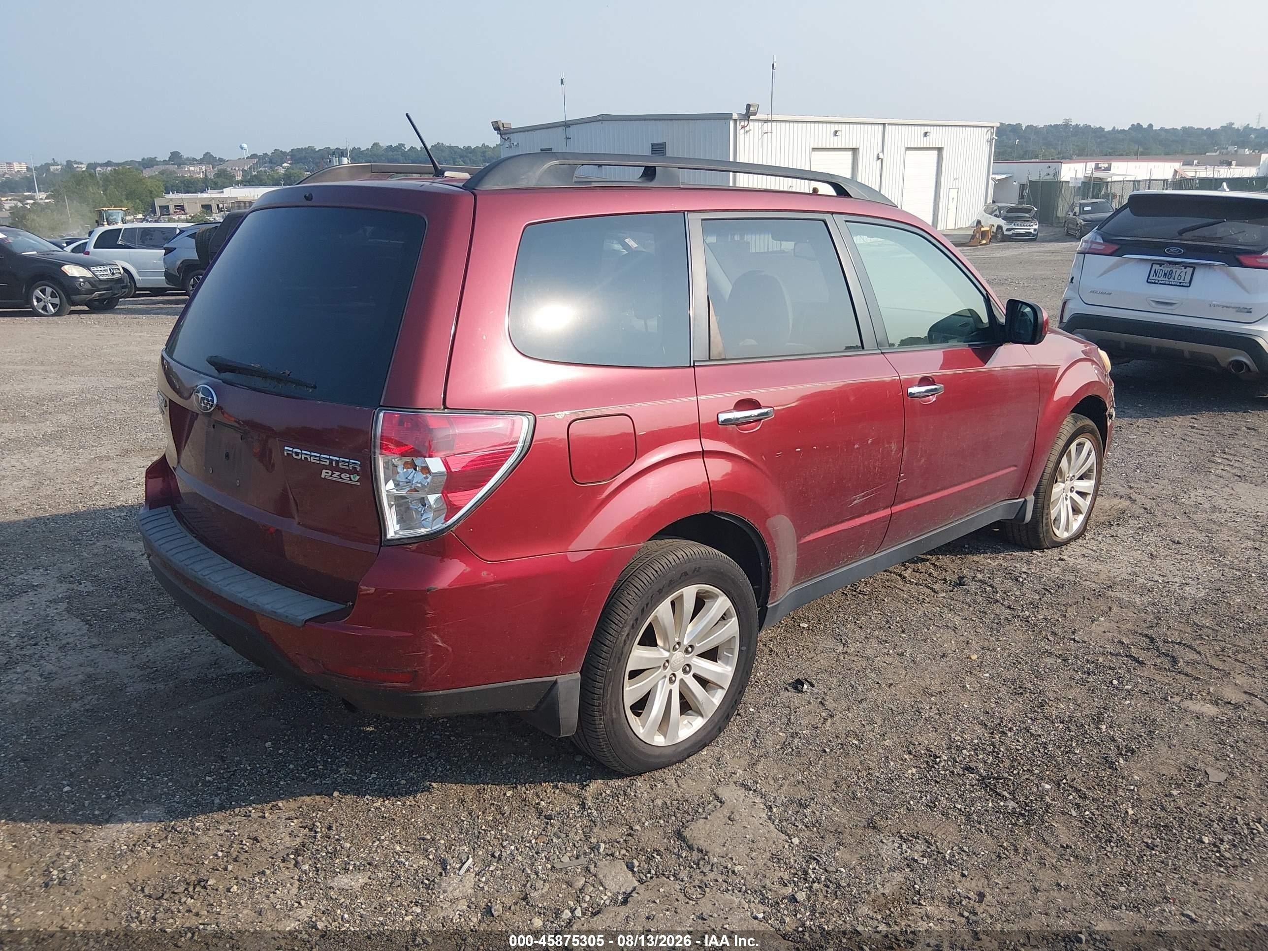 2013 Subaru Forester 2.5x Premium Бордовый vin: JF2SHADC0DH435590
