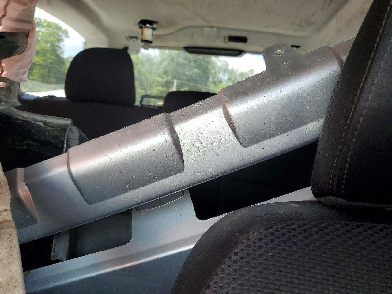 2013 Subaru Forester 2.5x Premium Серебряный vin: JF2SHADC0DH443818