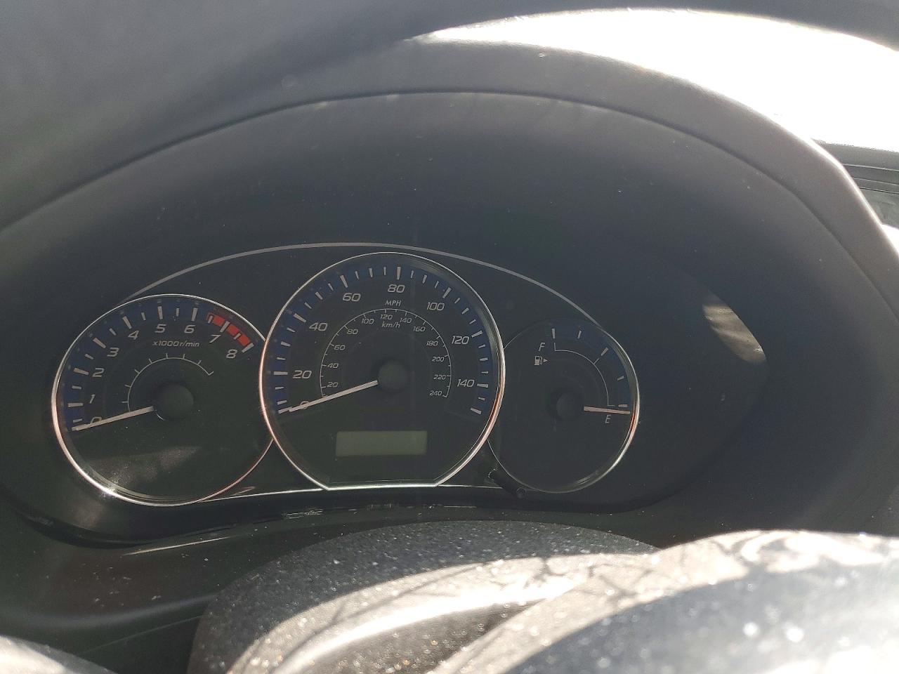 2013 Subaru Forester 2.5x Premium Серебряный vin: JF2SHADC0DH443818