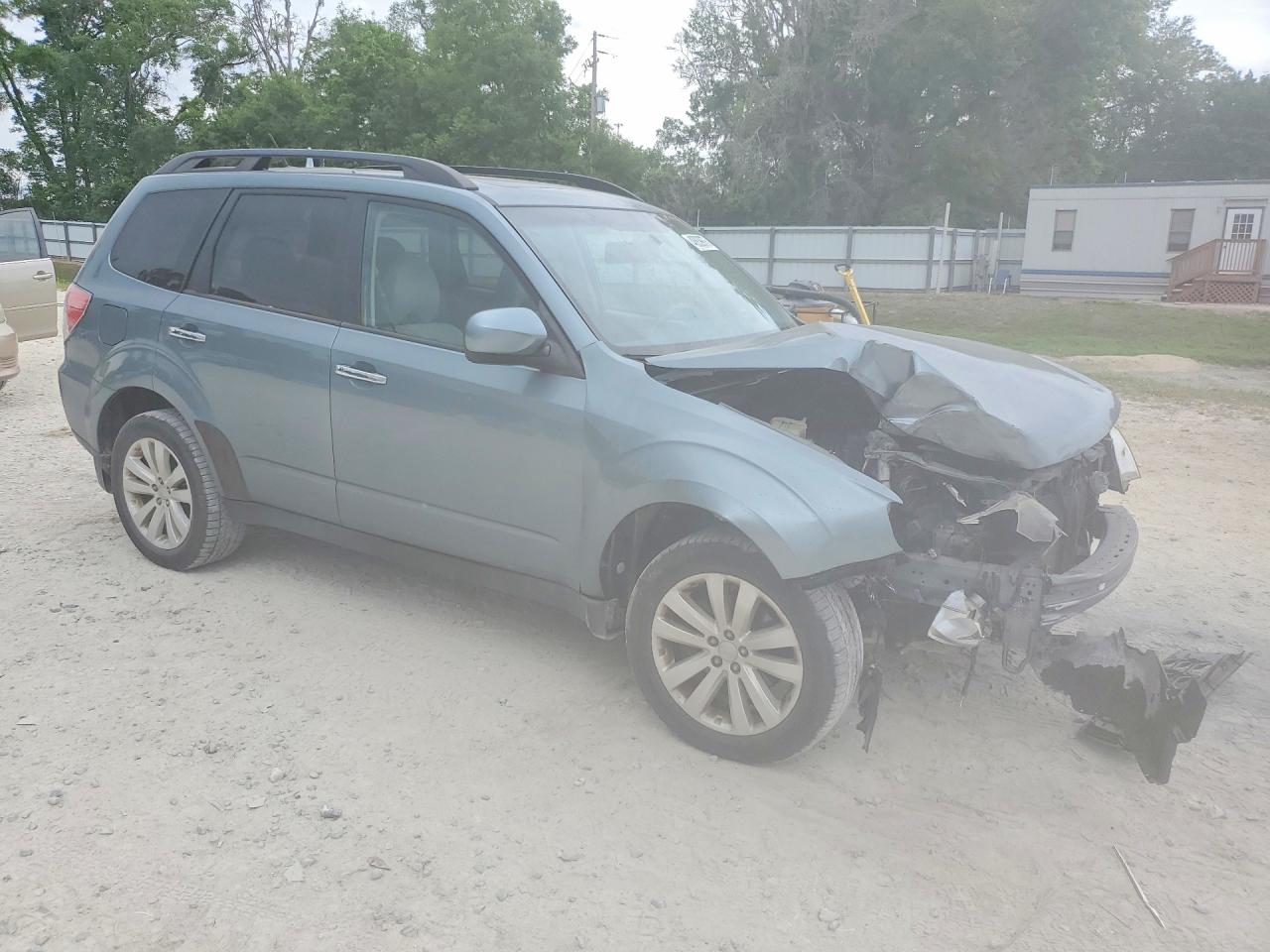 2011 Subaru Forester 2.5x Premium Blue vin: JF2SHADC1BH721493