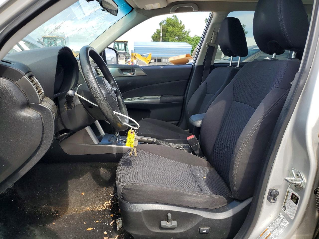 2011 Subaru Forester 2.5x Premium Silver vin: JF2SHADC1BH729089
