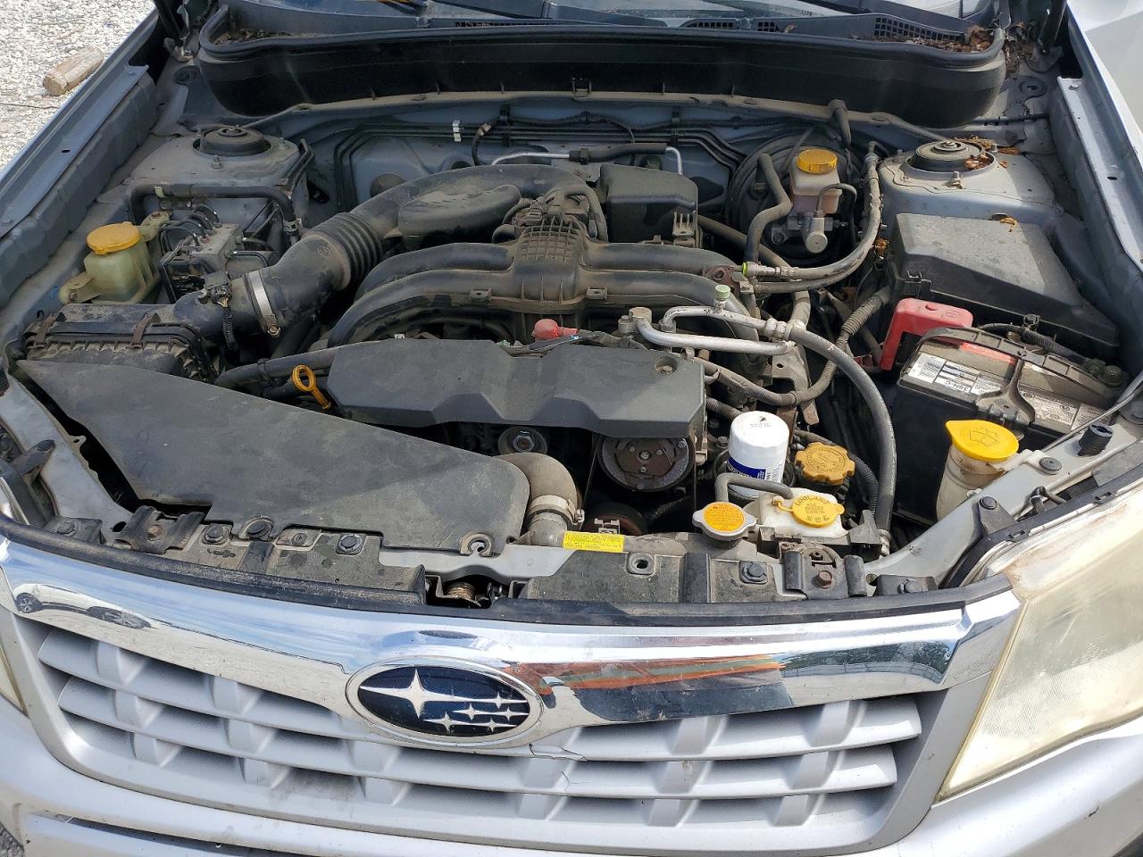 2011 Subaru Forester 2.5x Premium Silver vin: JF2SHADC1BH729089
