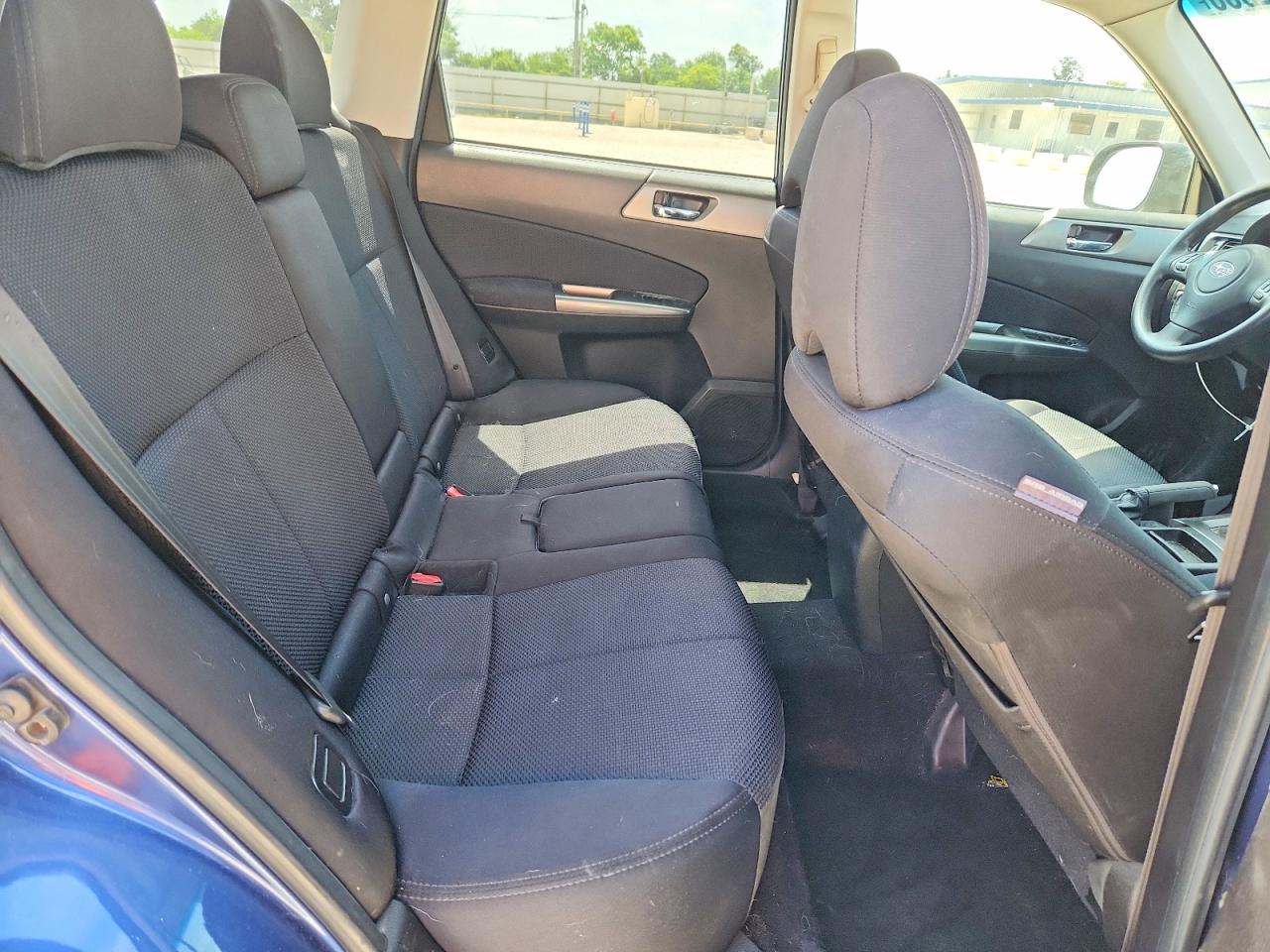 2011 Subaru Forester 2.5x Premium Blue vin: JF2SHADC1BH744451