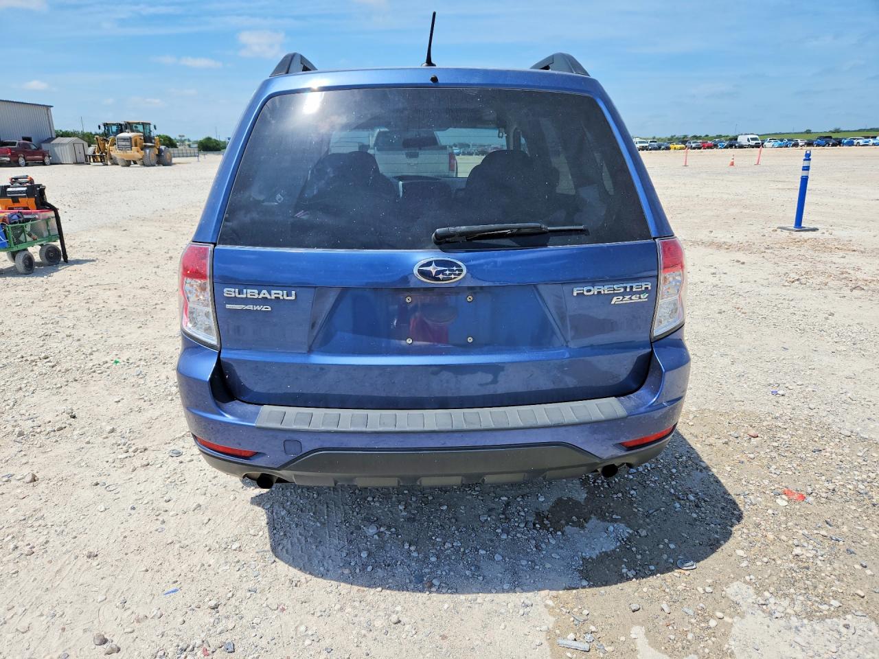 2011 Subaru Forester 2.5x Premium Blue vin: JF2SHADC1BH744451
