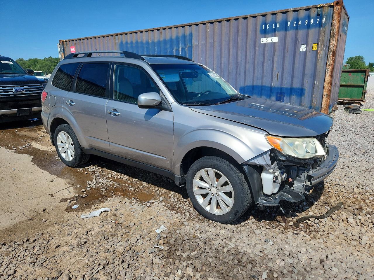 2011 Subaru Forester 2.5x Premium Silver vin: JF2SHADC1BH762934