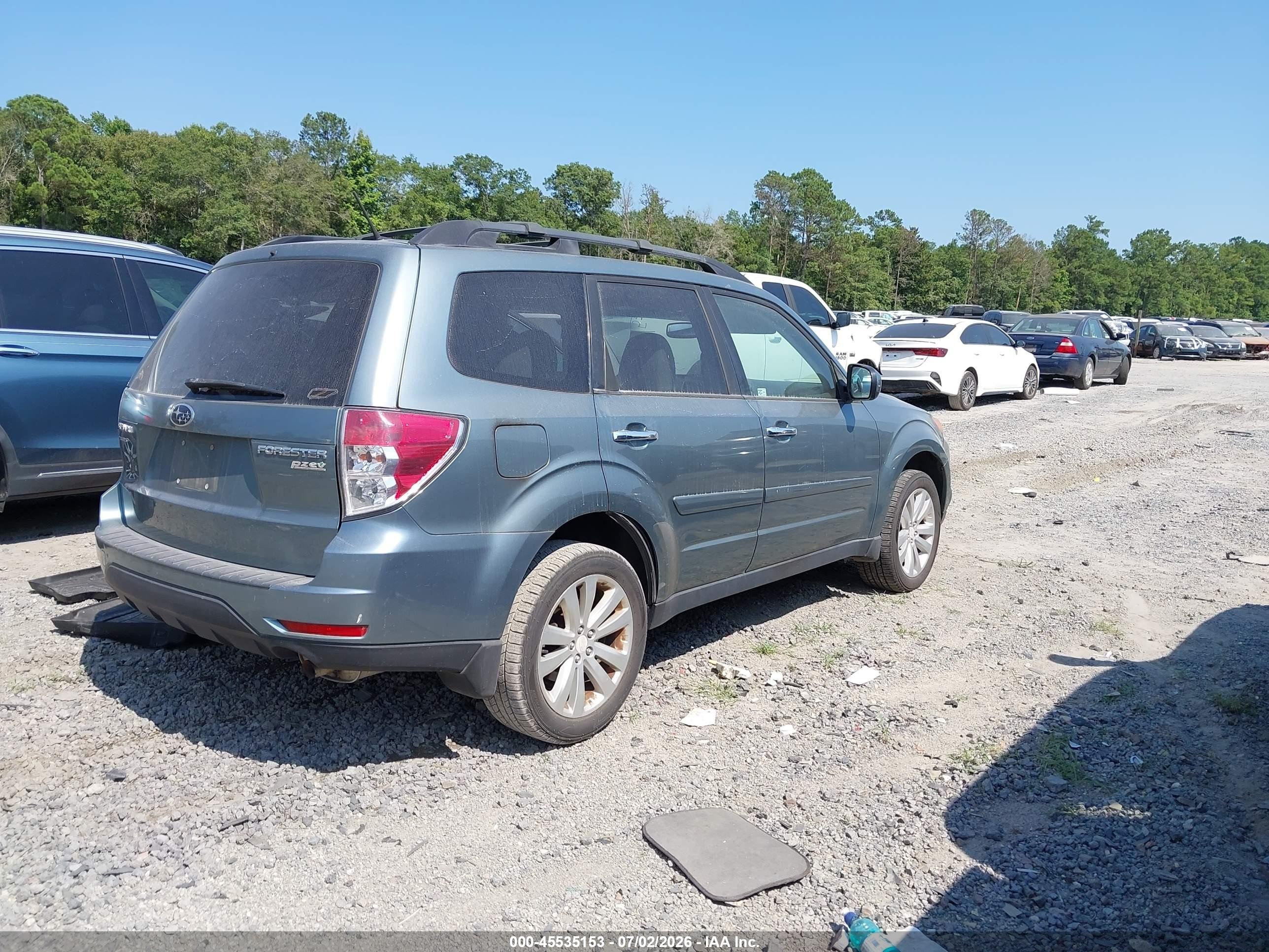 2011 Subaru Forester 2.5x Premium Light Blue vin: JF2SHADC1BH781354
