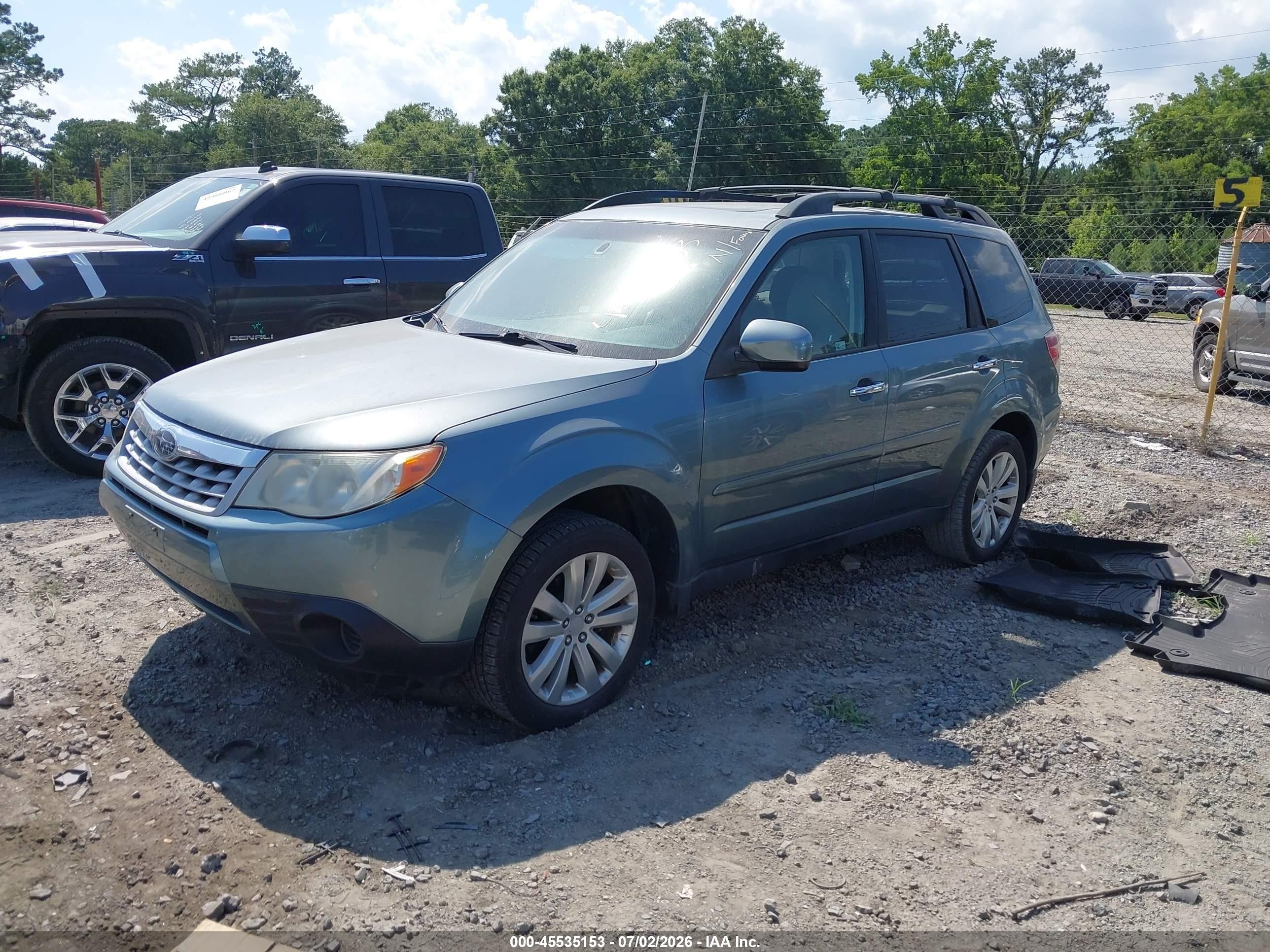 2011 Subaru Forester 2.5x Premium Light Blue vin: JF2SHADC1BH781354