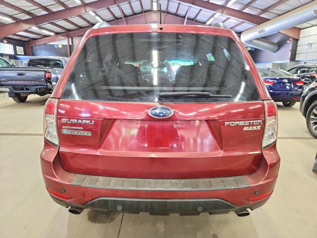 2012 Subaru Forester 2.5x Premium Red vin: JF2SHADC1CH418909