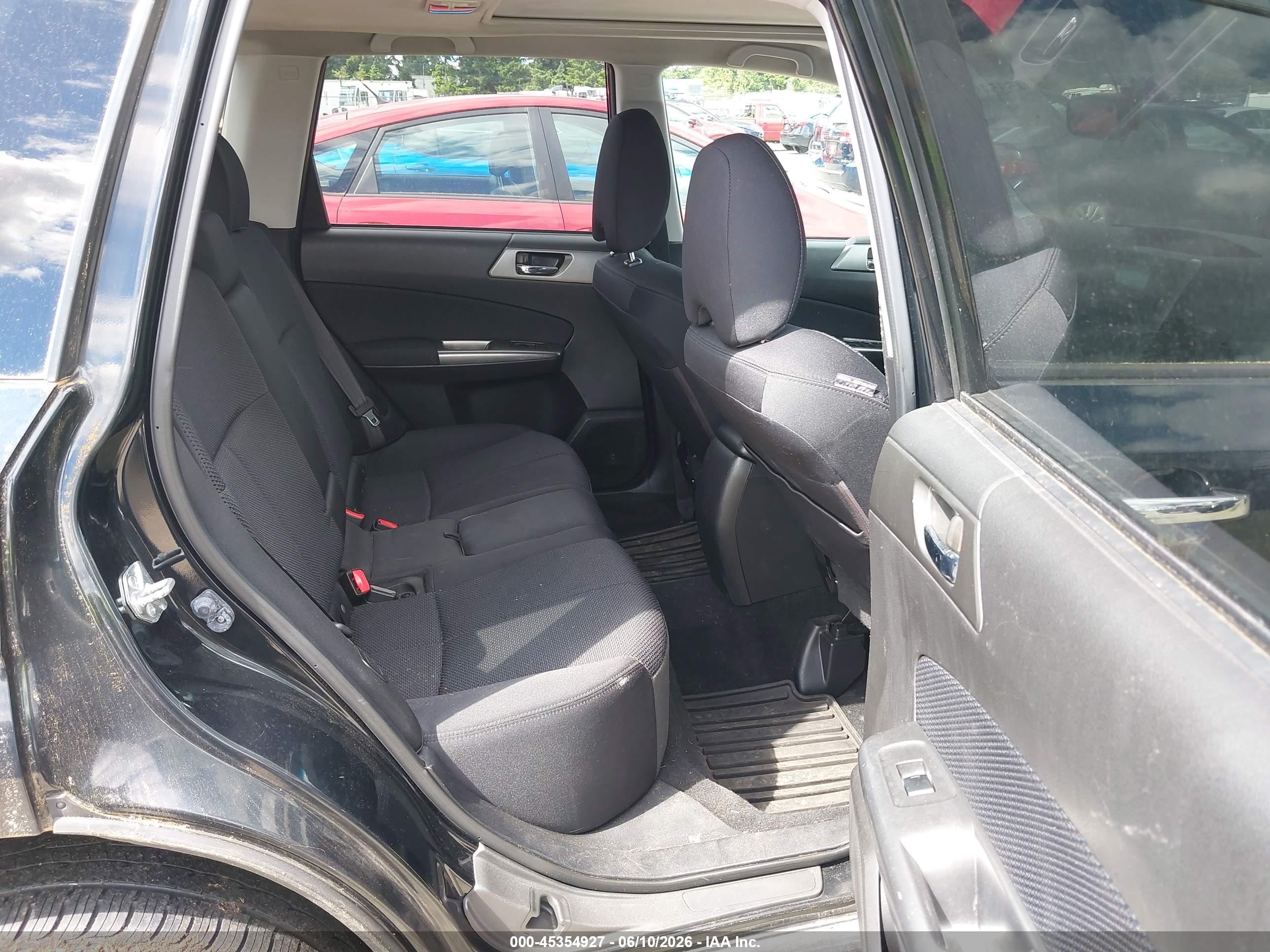 2012 Subaru Forester 2.5x Premium Black vin: JF2SHADC1CH436360