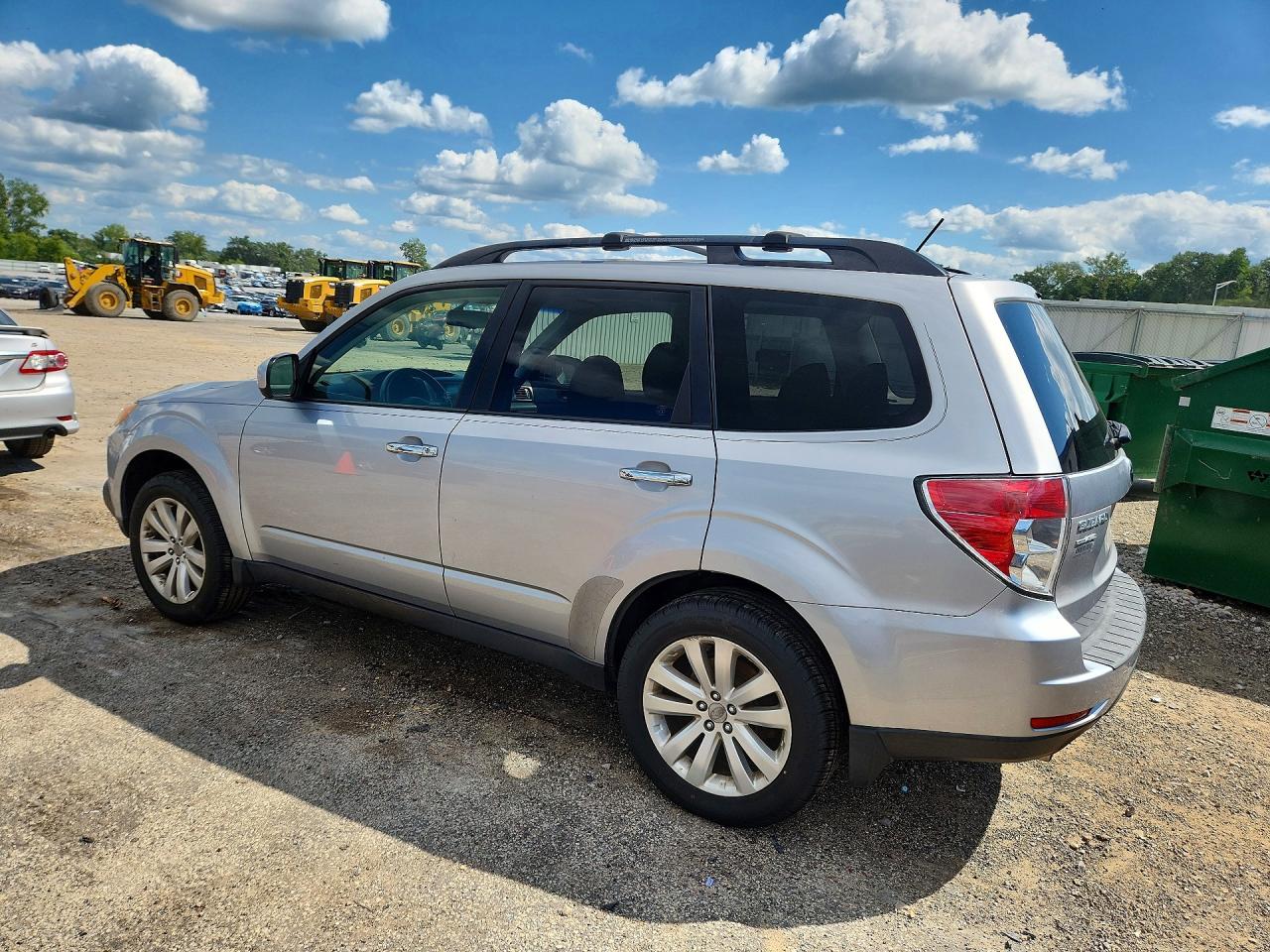 2012 Subaru Forester 2.5x Premium Silver vin: JF2SHADC1CH440537
