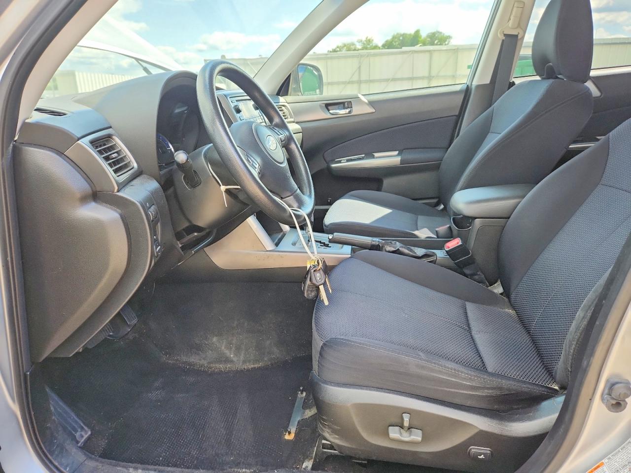 2012 Subaru Forester 2.5x Premium Silver vin: JF2SHADC1CH440537