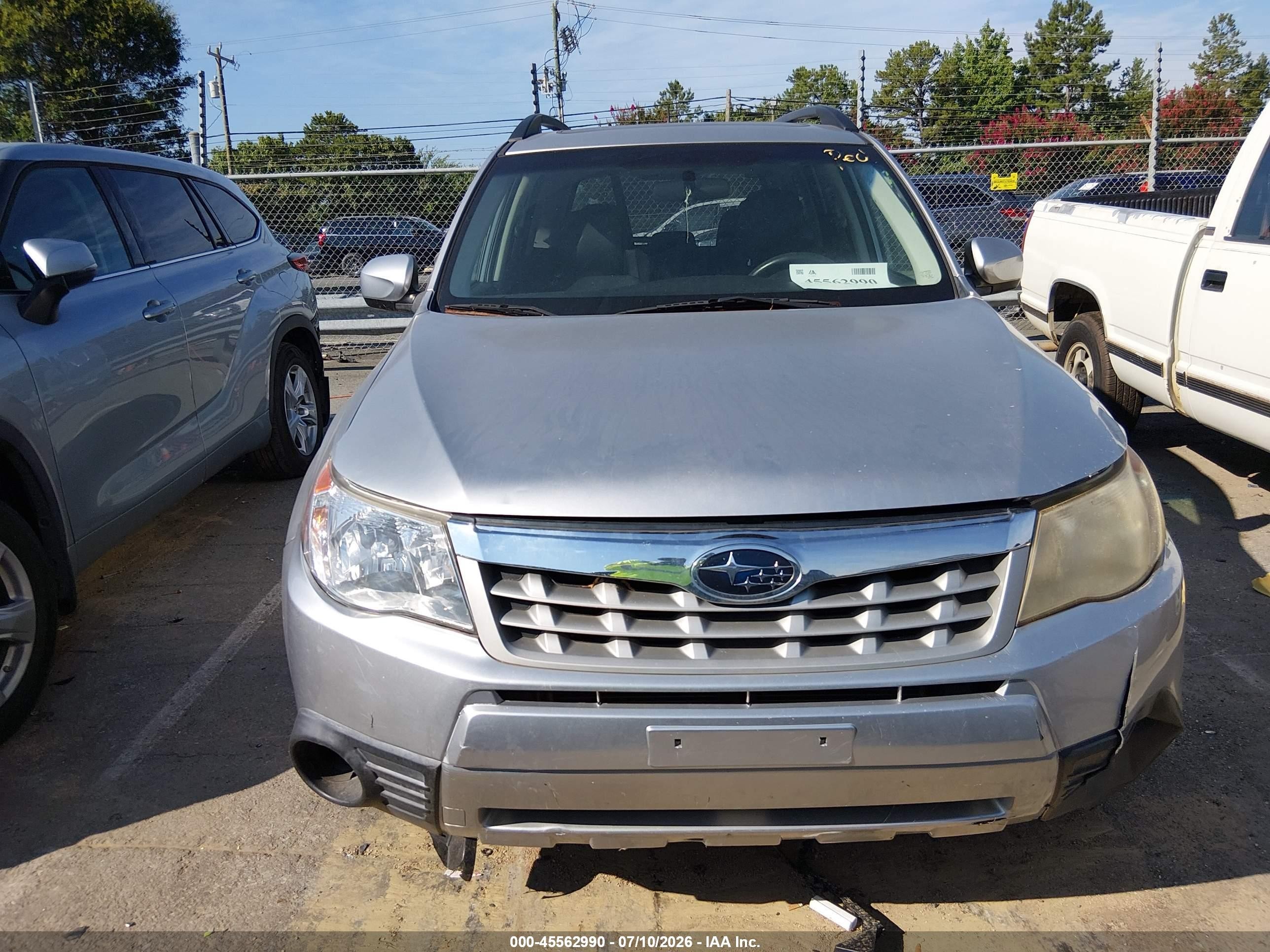 2012 Subaru Forester 2.5x Premium Silver vin: JF2SHADC1CH444393