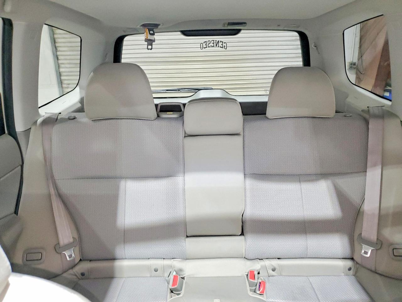 2012 Subaru Forester 2.5x Premium White vin: JF2SHADC1CH448248