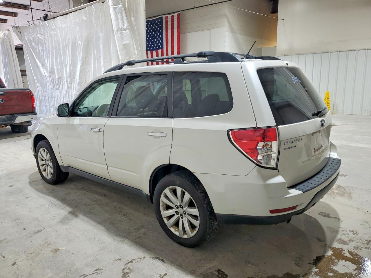 2012 Subaru Forester 2.5x Premium White vin: JF2SHADC1CH448248